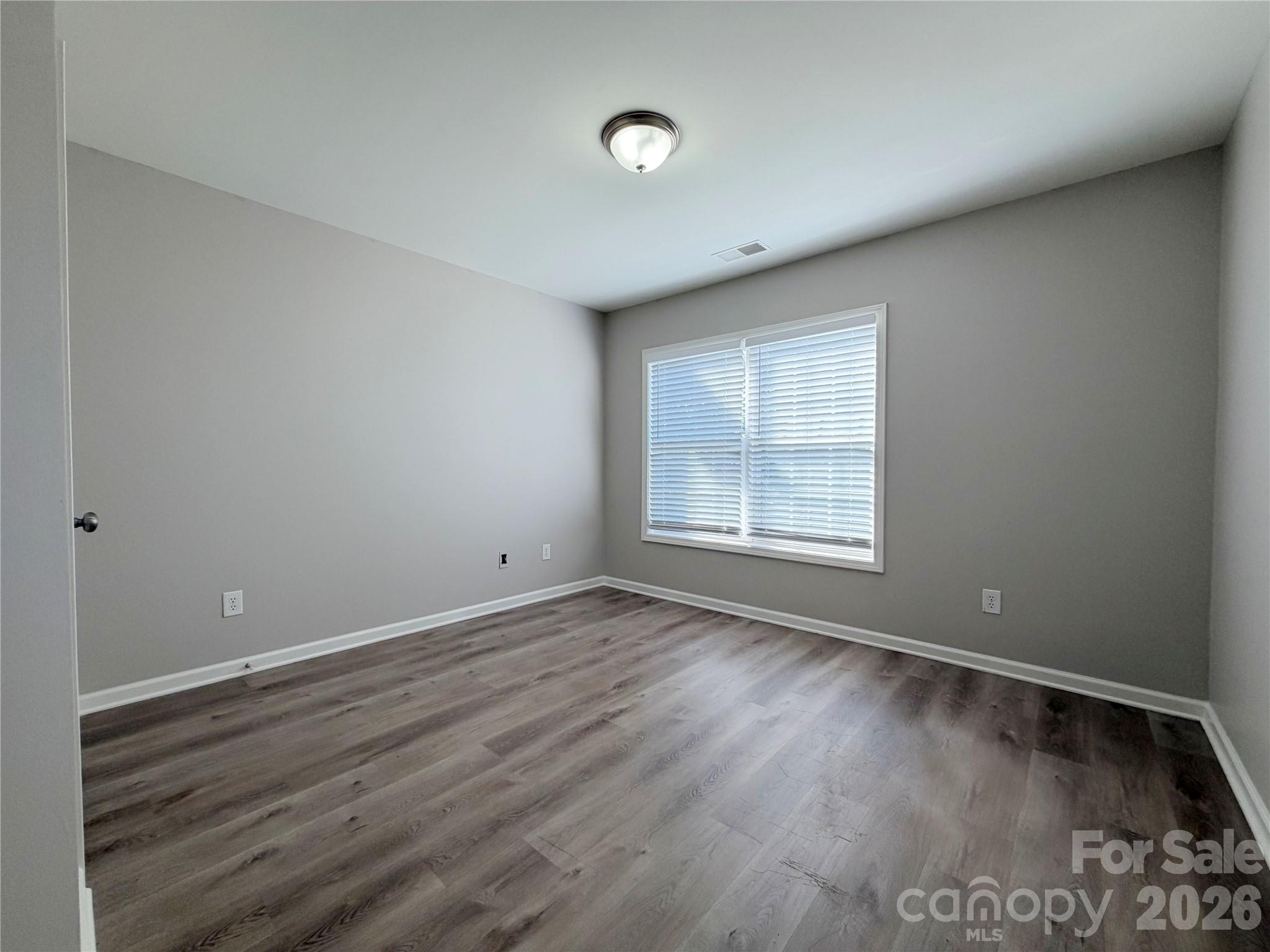 9927 Jeanette Circle Property Photo 16