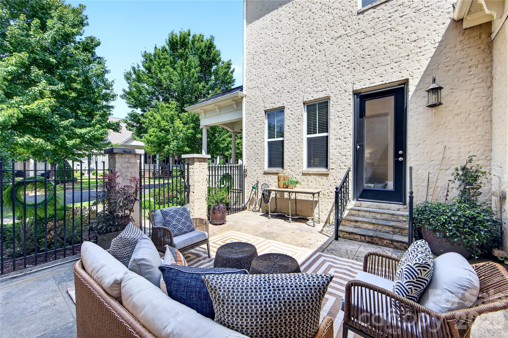 9517 Wheatfield Road Property Photo 4