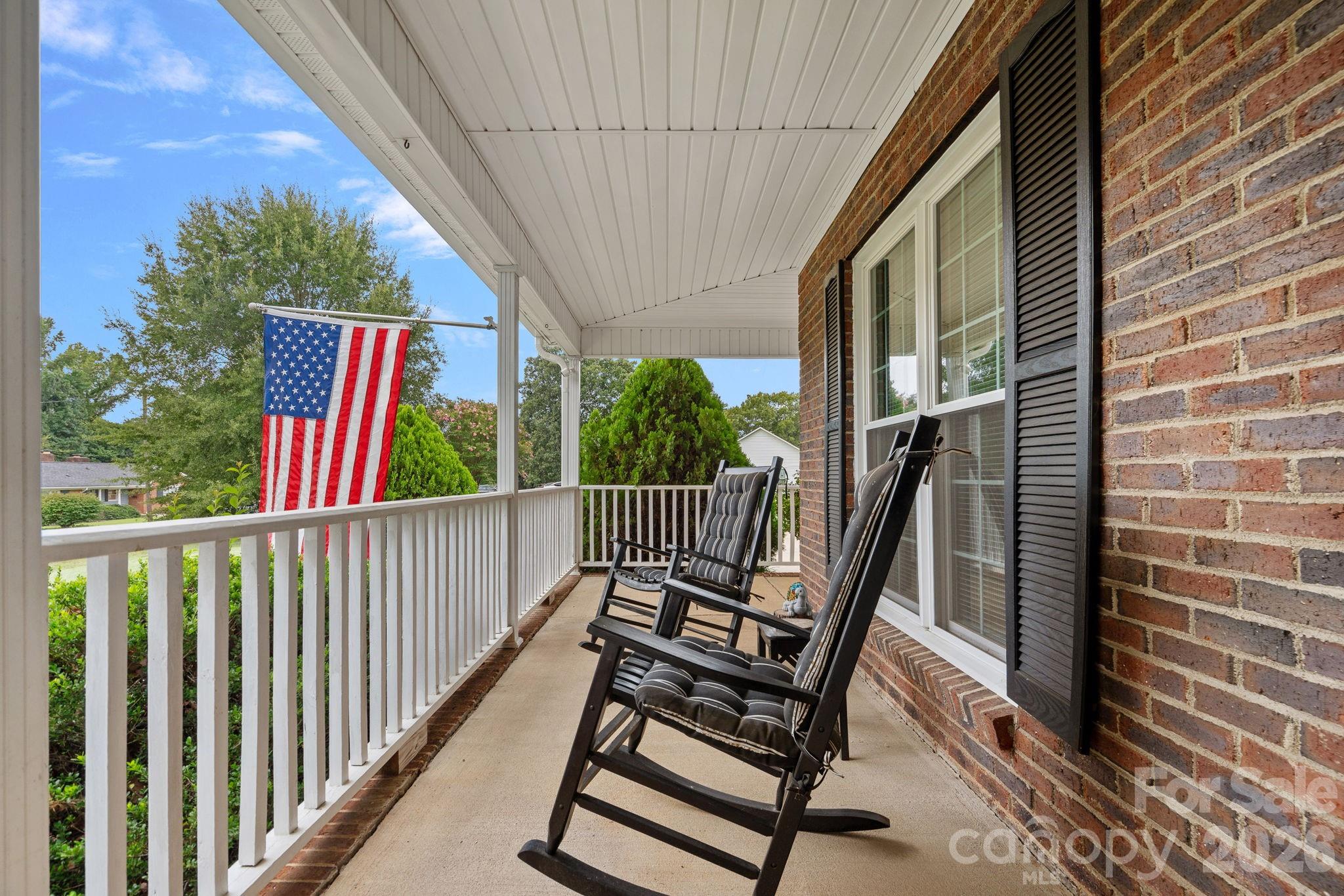 1320 Watts Drive Property Photo 2