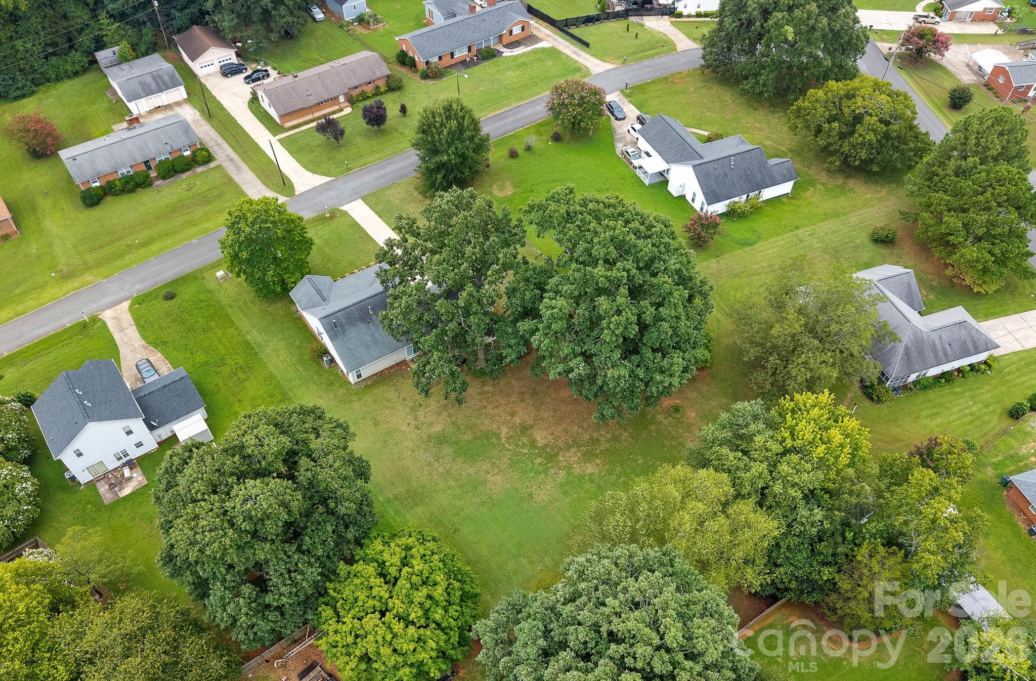 1320 Watts Drive Property Photo 28