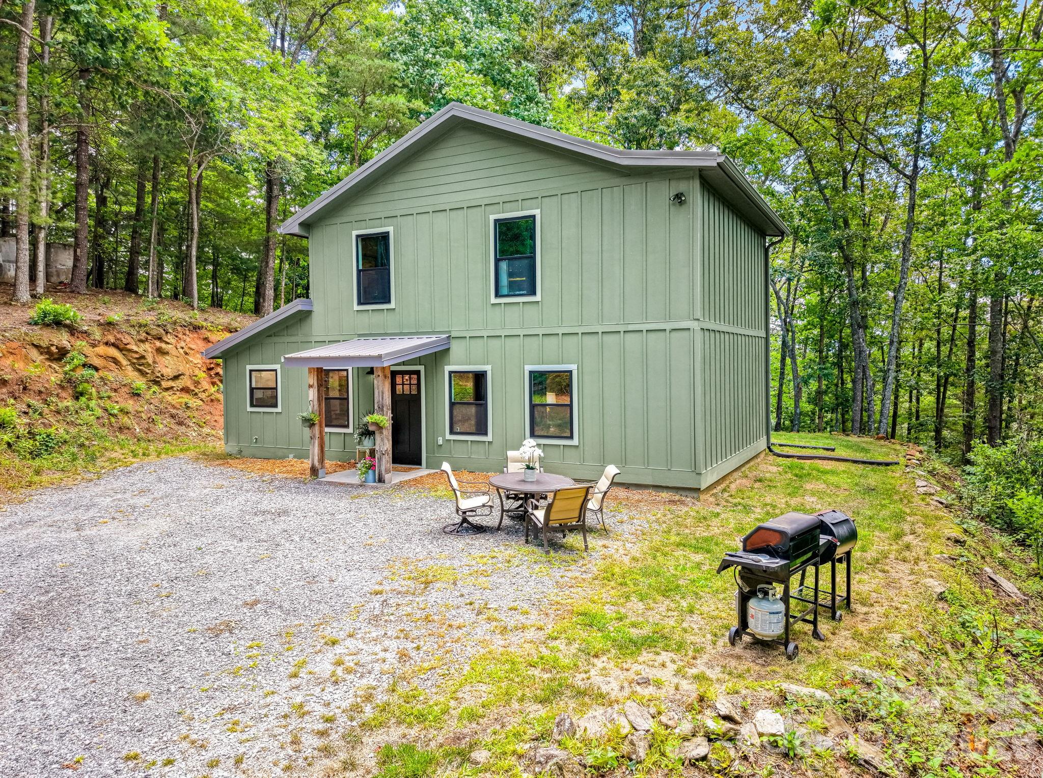 431 Judds Trail Property Photo 3
