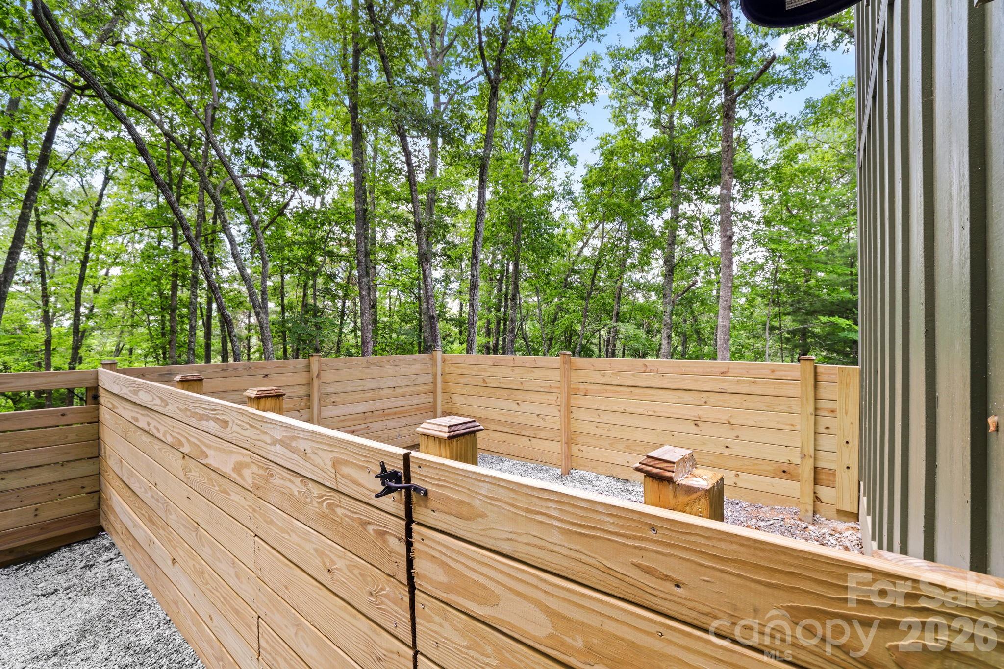 431 Judds Trail Property Photo 17
