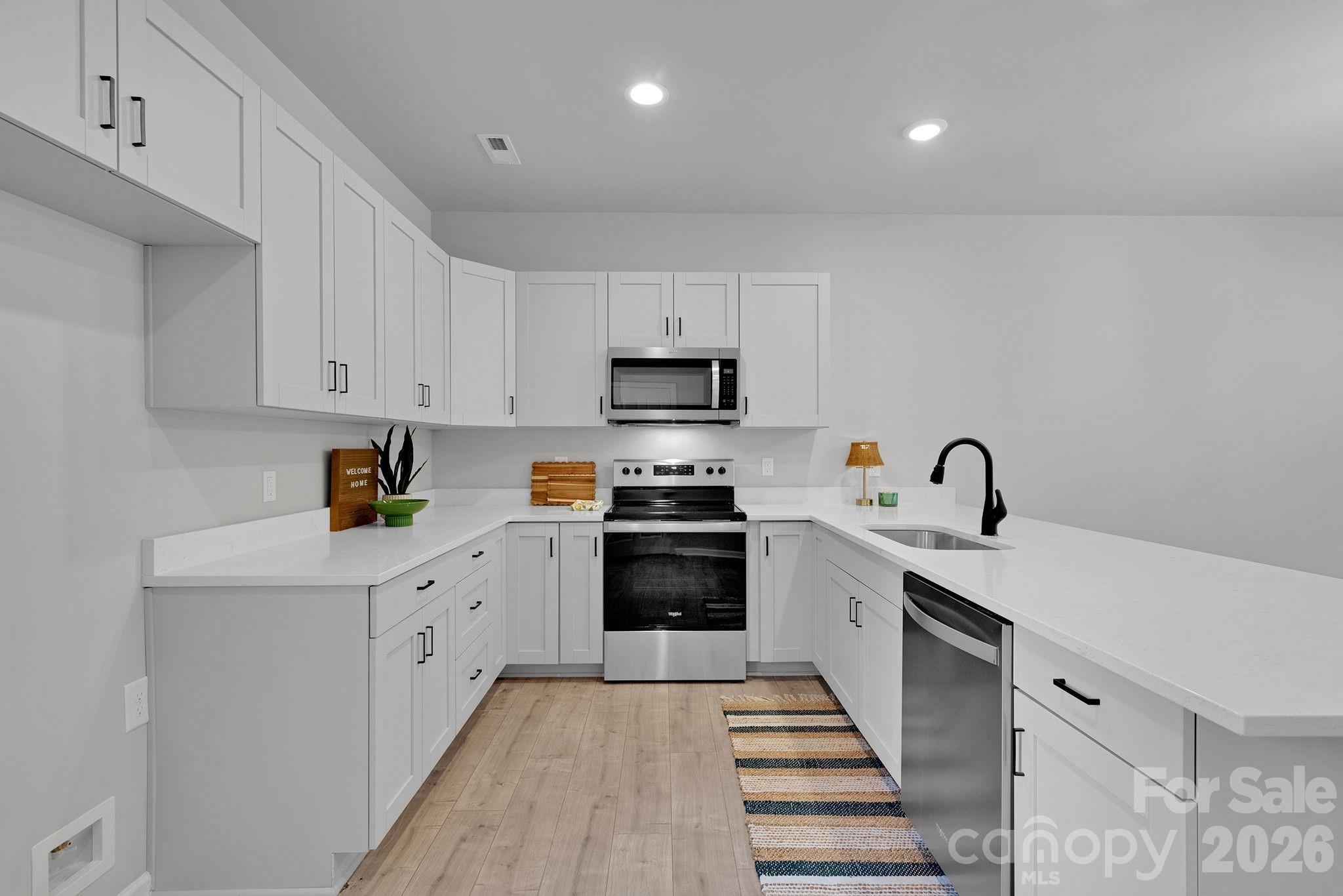 355 Melrose Drive Unit B Property Photo 14