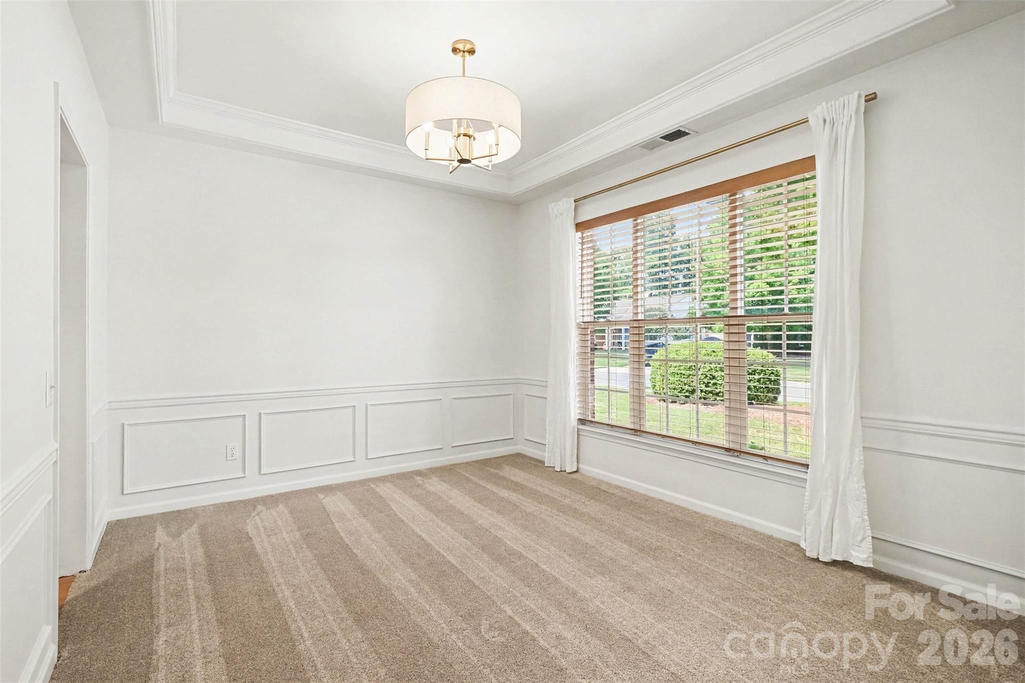 8932 Kestral Ridge Drive Property Photo 3