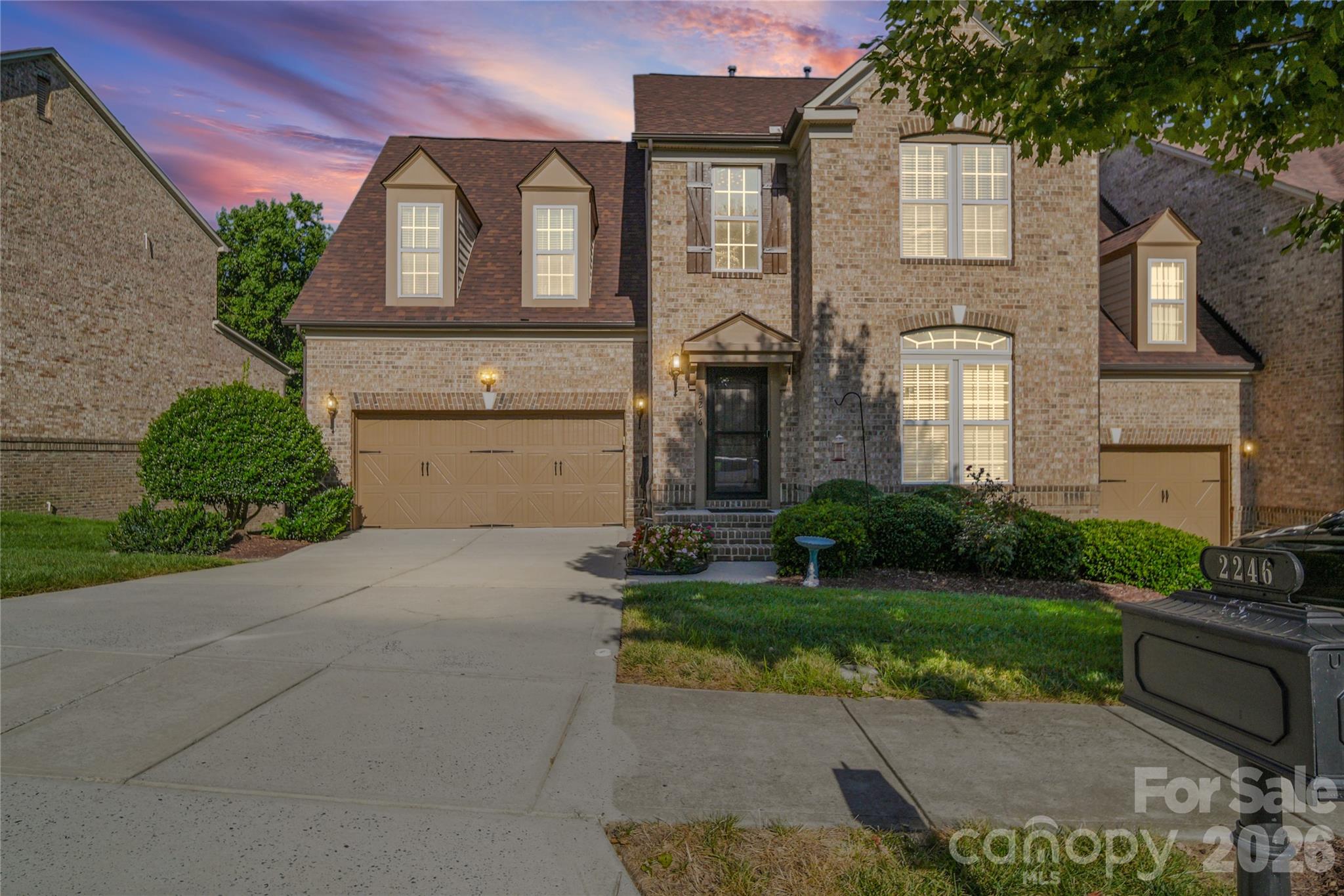 2246 Donnington Lane Property Photo 1