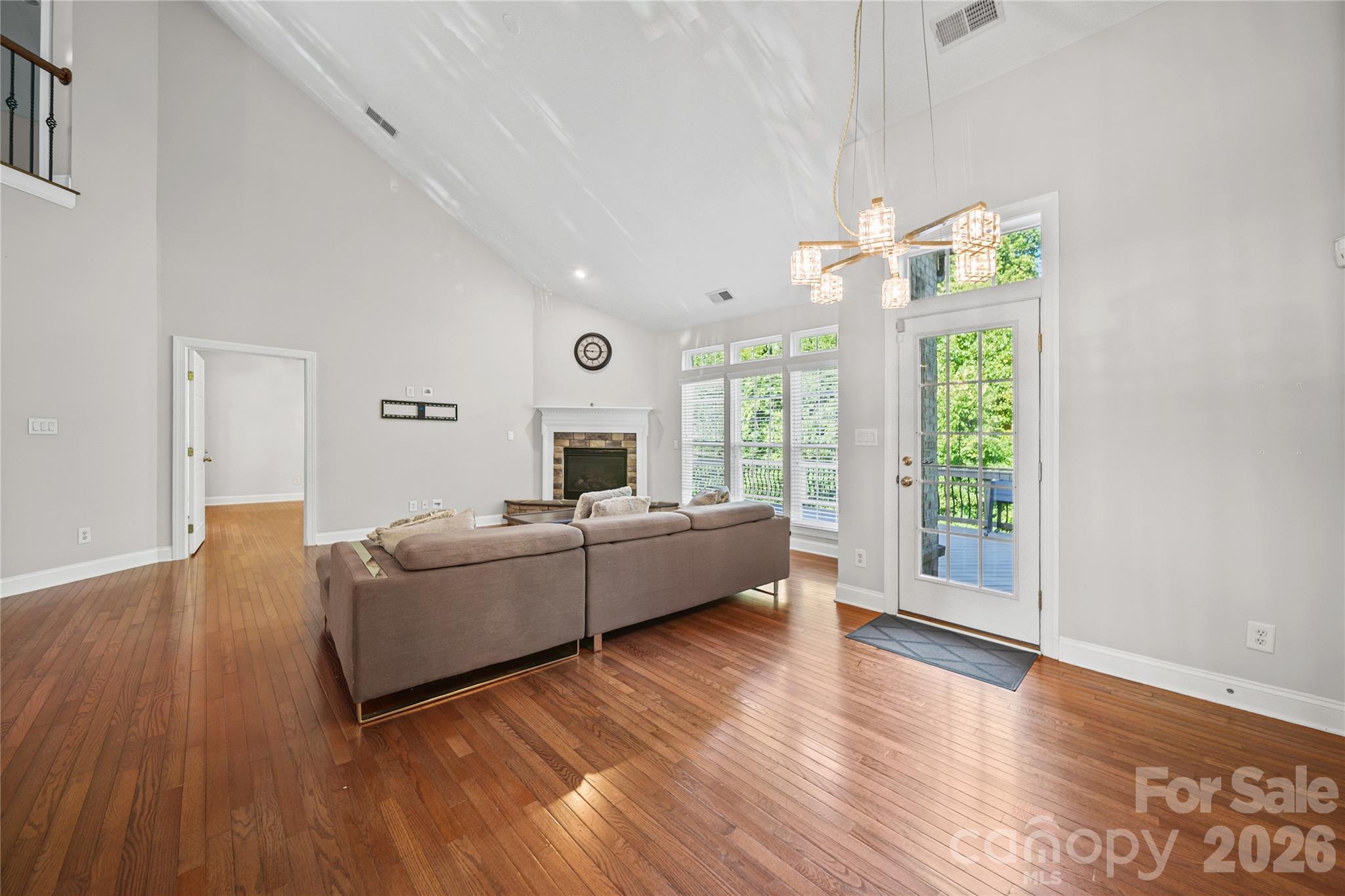 2246 Donnington Lane Property Photo 15