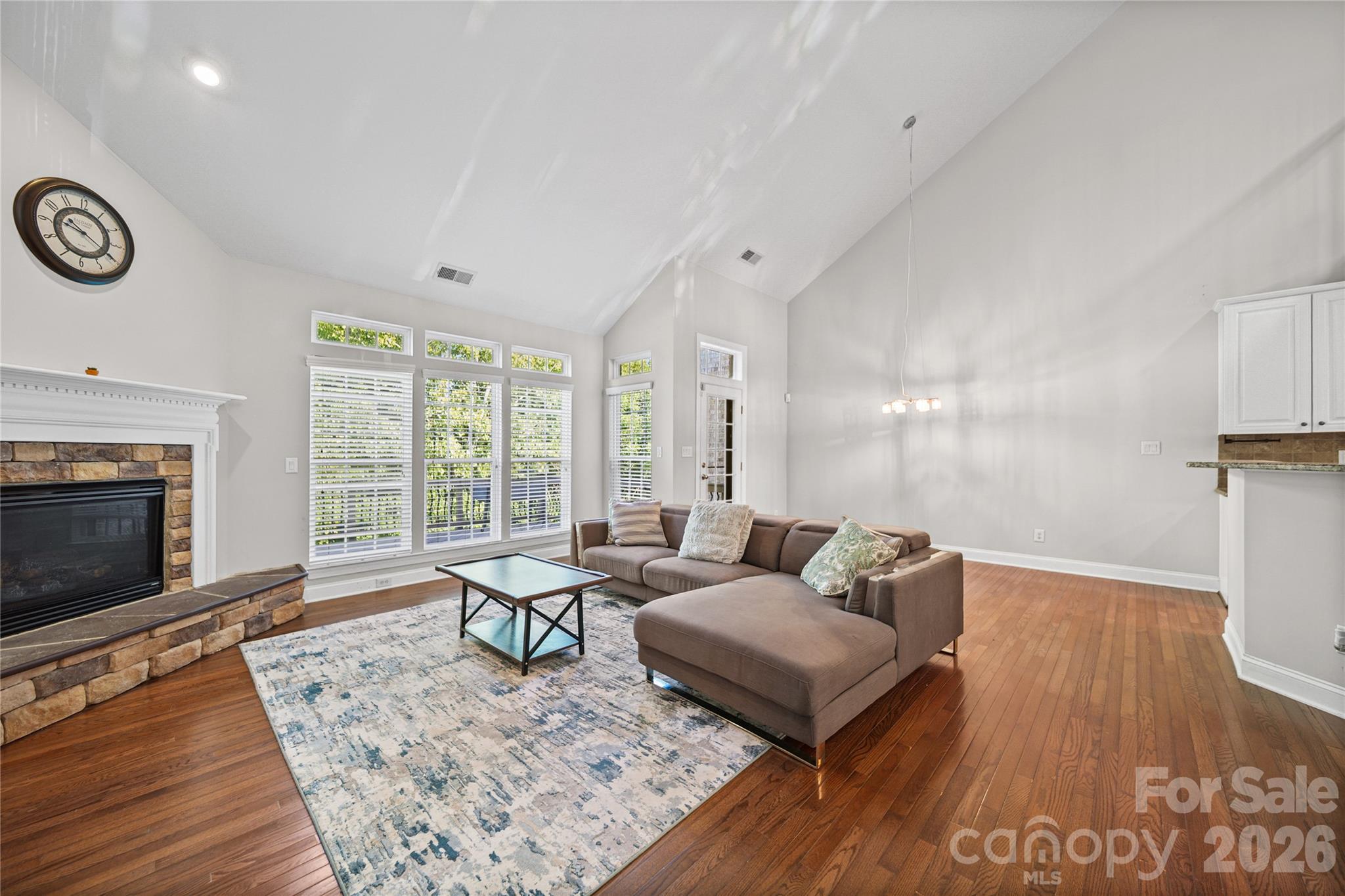 2246 Donnington Lane Property Photo 18