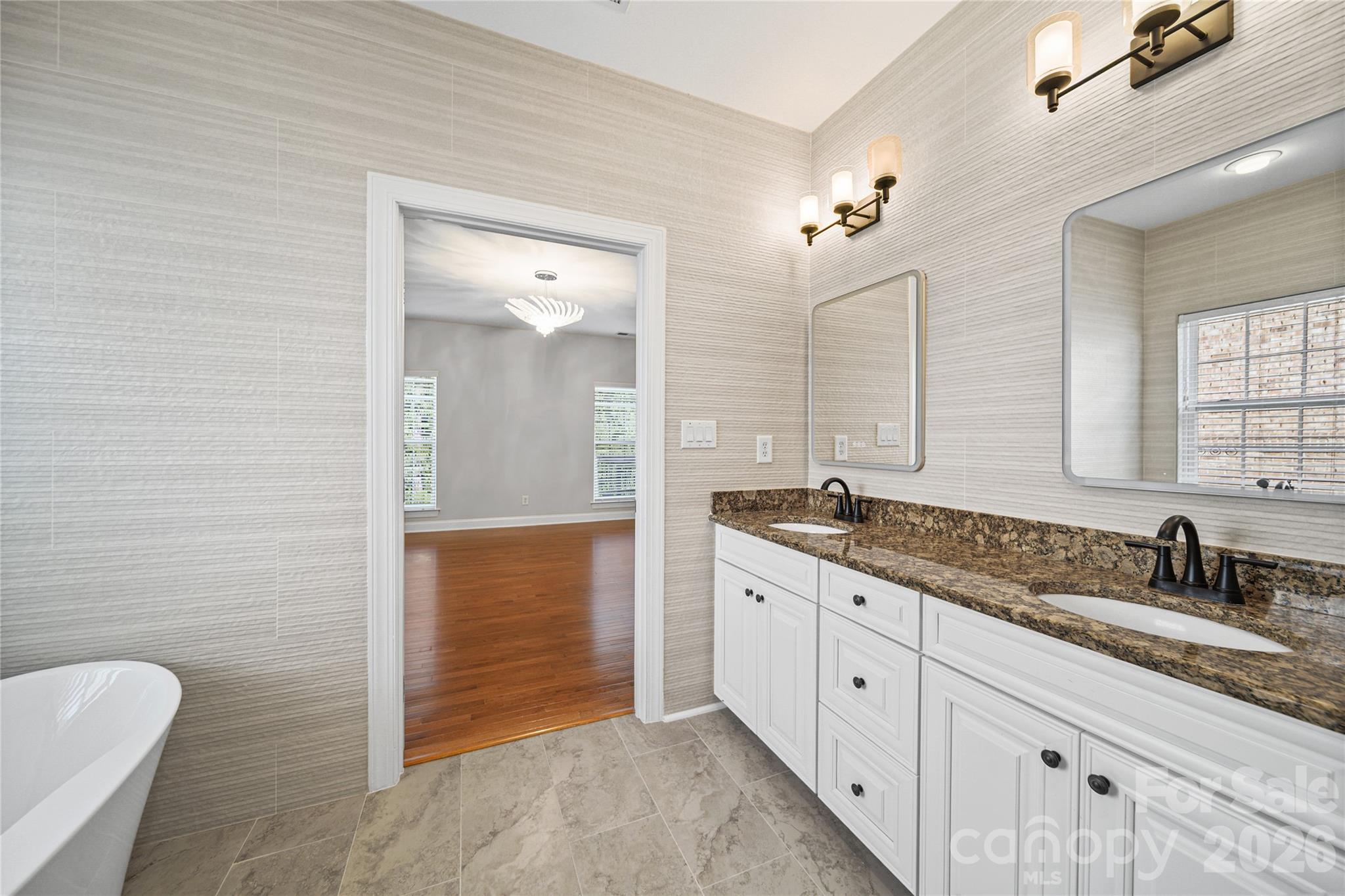 2246 Donnington Lane Property Photo 22