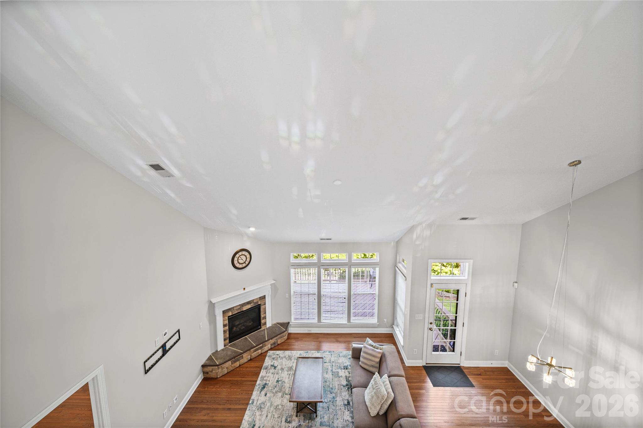 2246 Donnington Lane Property Photo 25