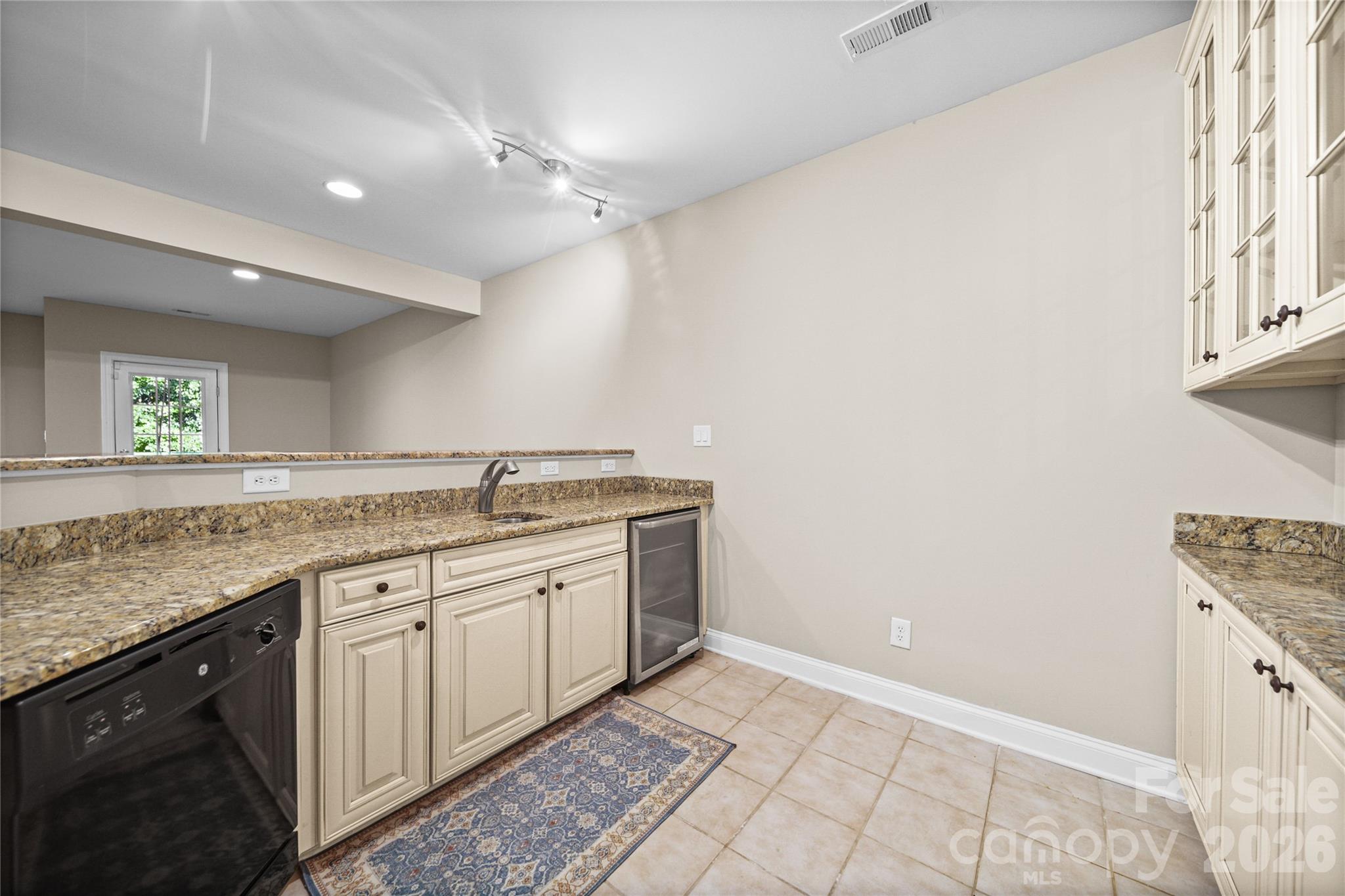 2246 Donnington Lane Property Photo 33