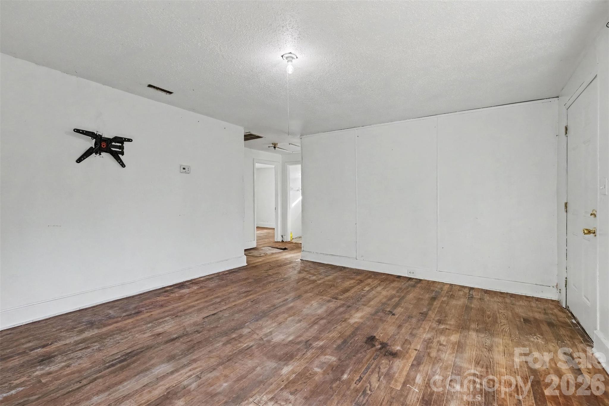 2131 Ferris Street 42-44 Property Photo 17