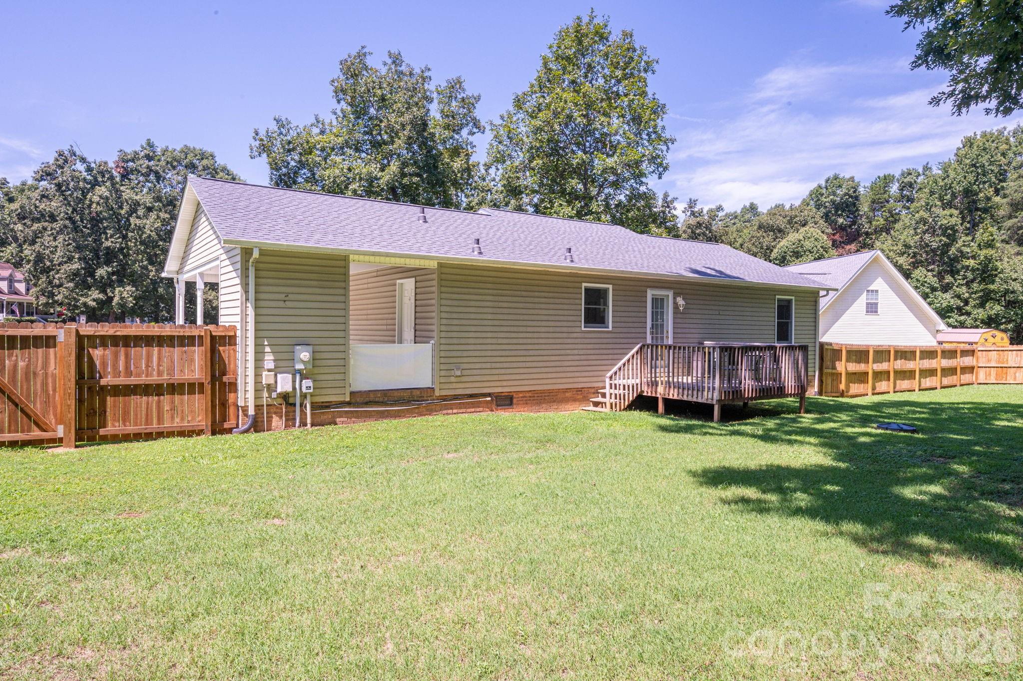 145 Eagles Nest Way Property Photo 8