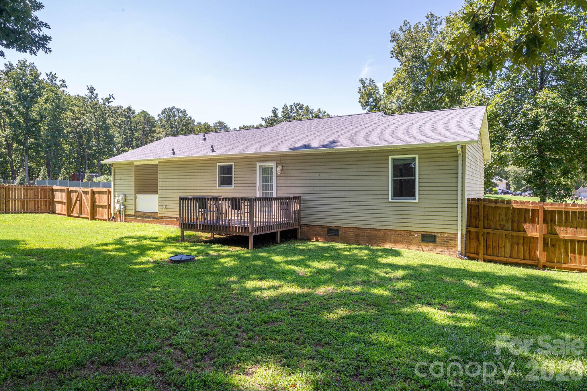 145 Eagles Nest Way Property Photo 9