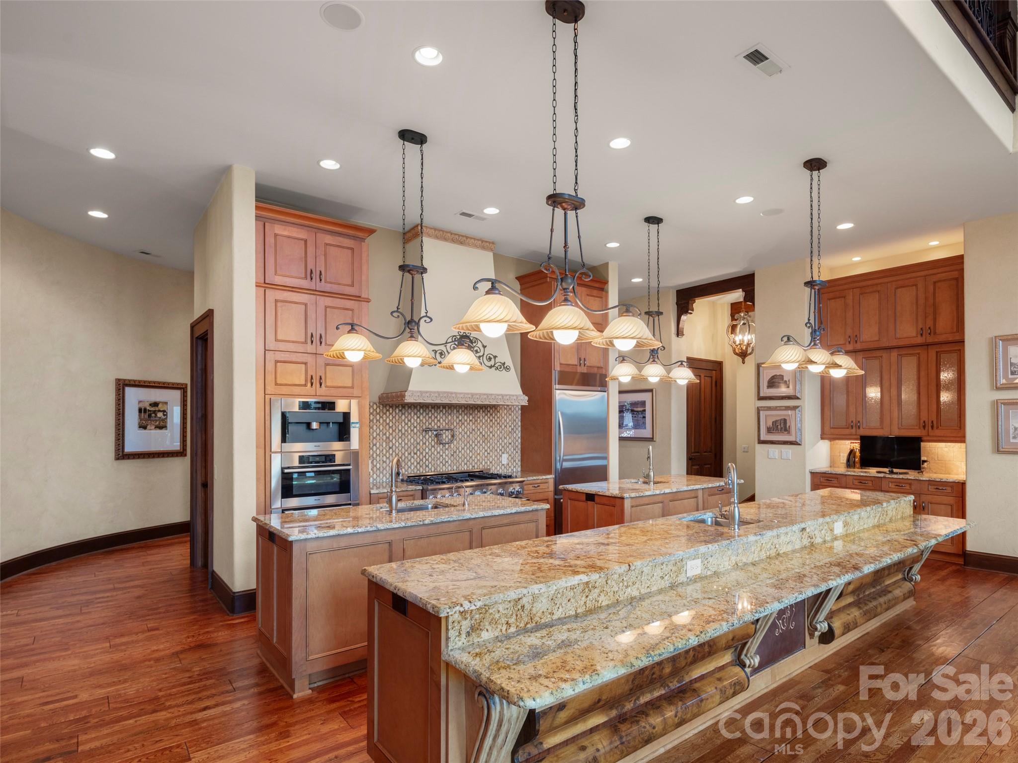 994 Clovertop Lane Property Photo 18