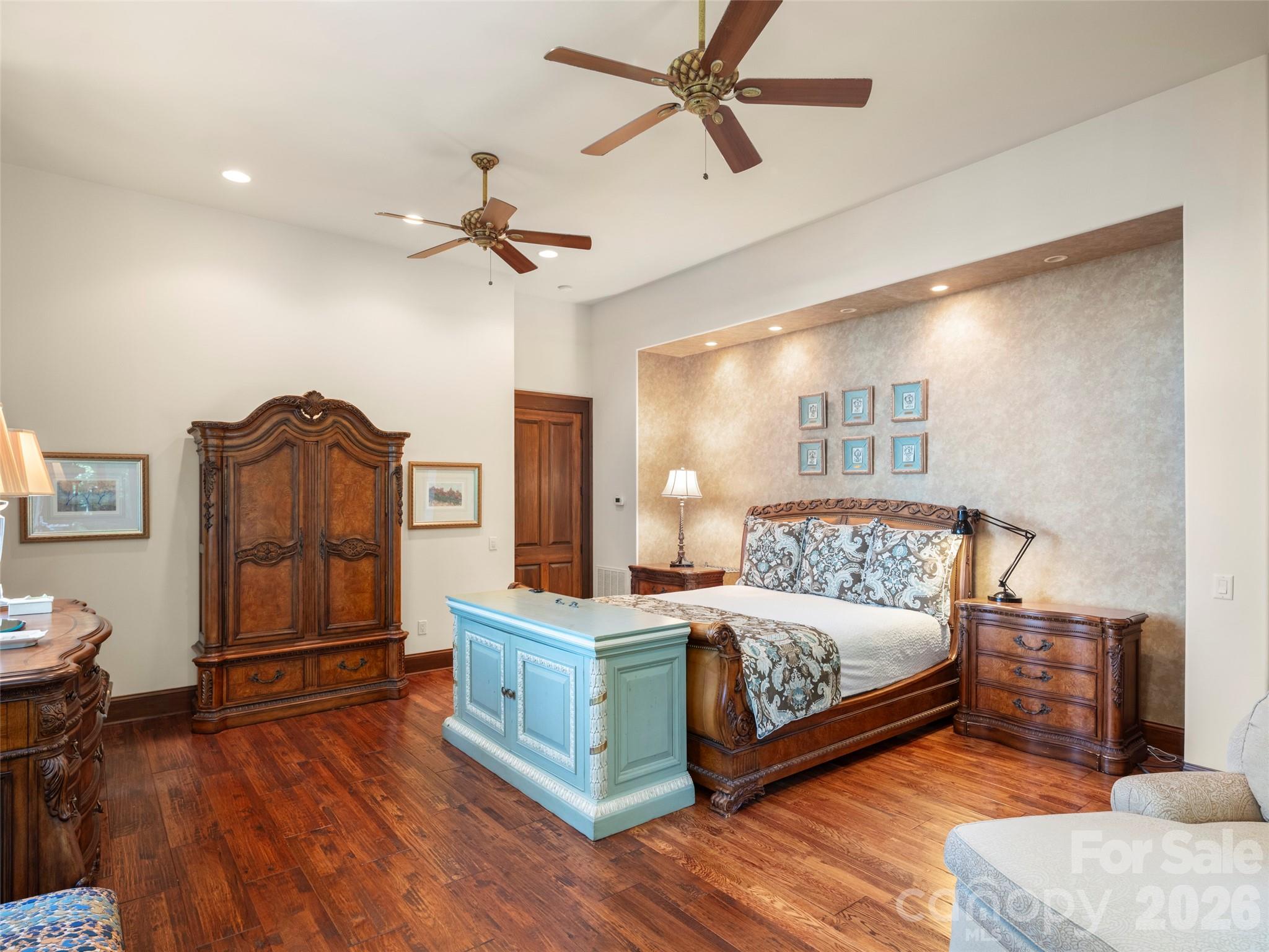 994 Clovertop Lane Property Photo 23