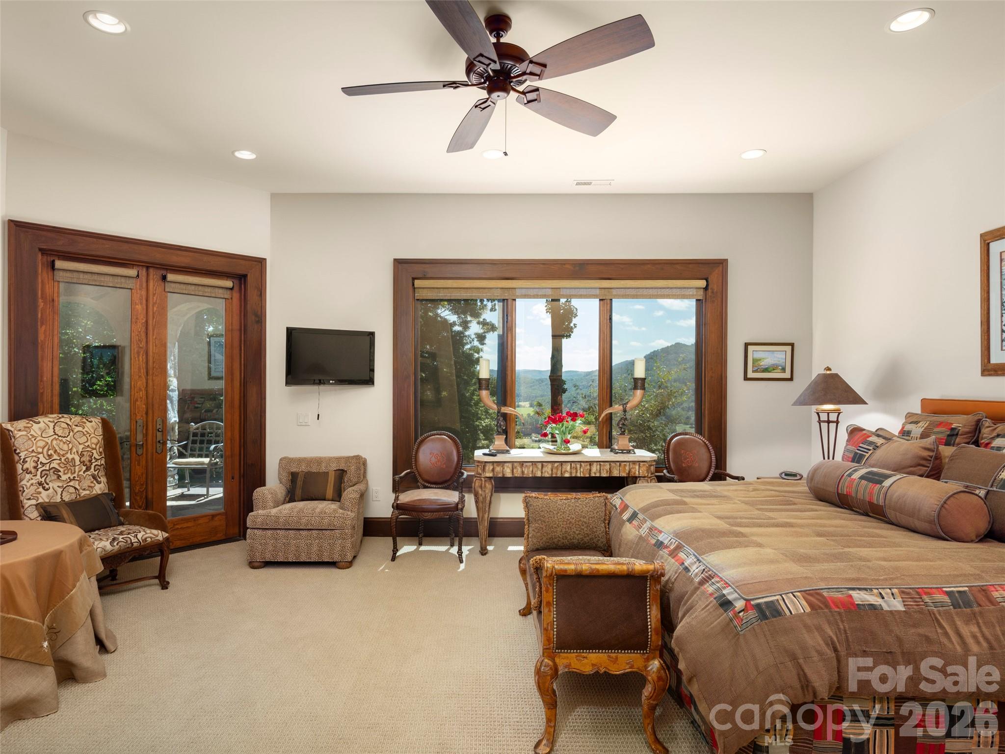 994 Clovertop Lane Property Photo 30