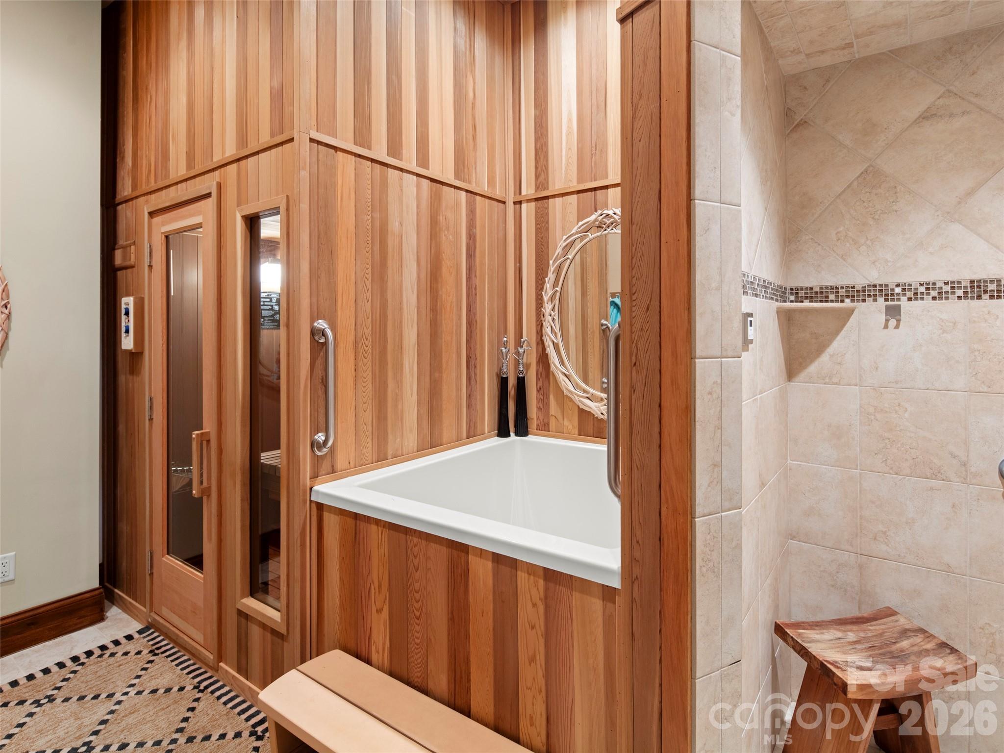 994 Clovertop Lane Property Photo 31
