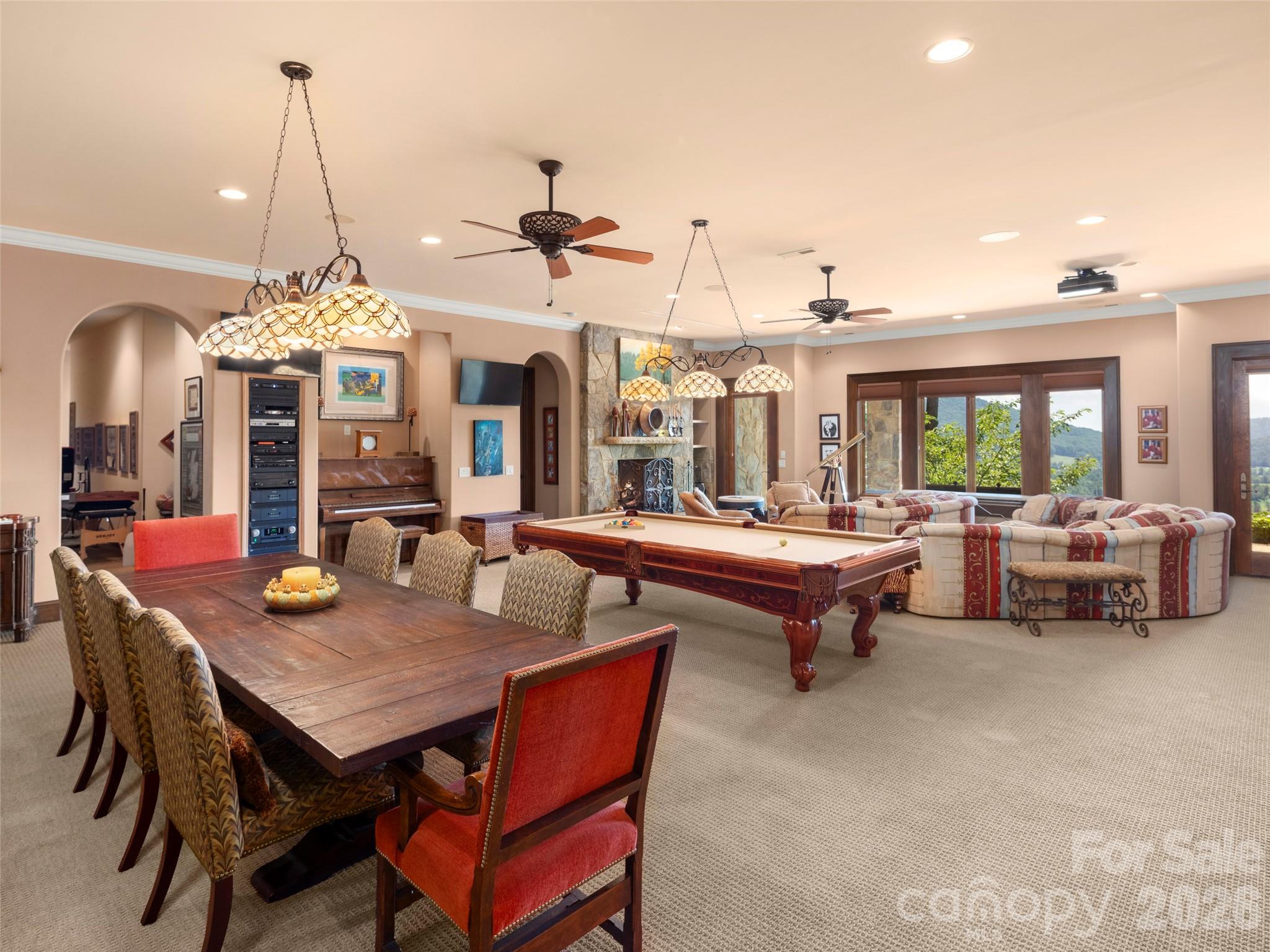 994 Clovertop Lane Property Photo 33