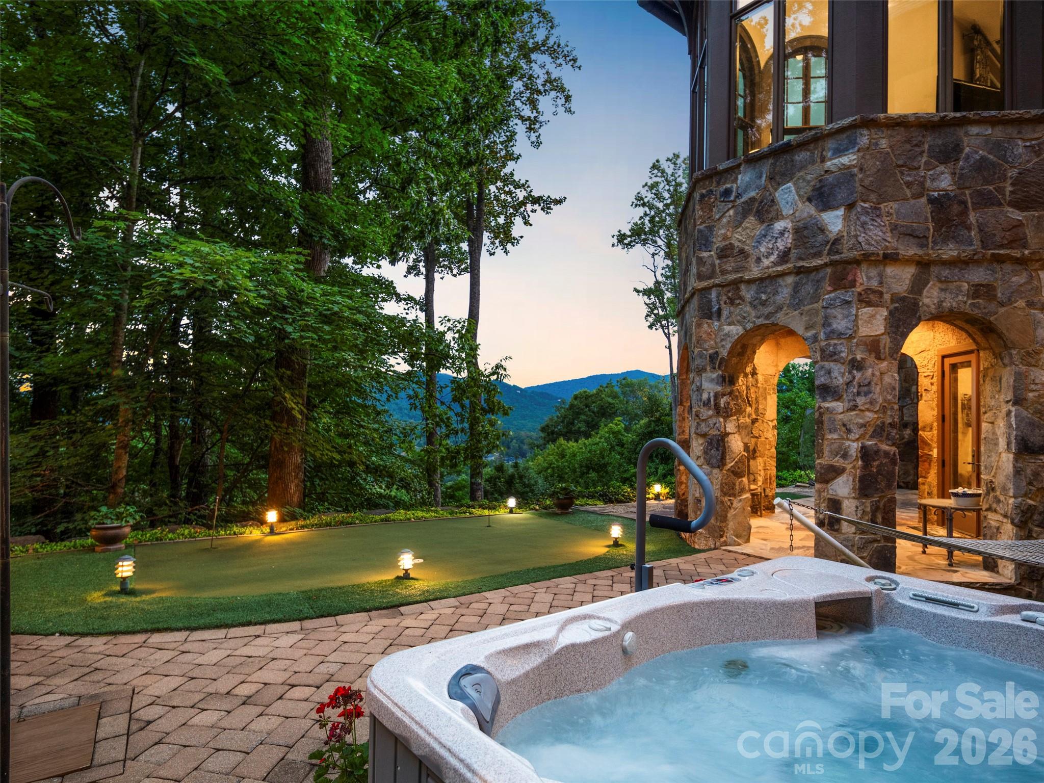 994 Clovertop Lane Property Photo 48