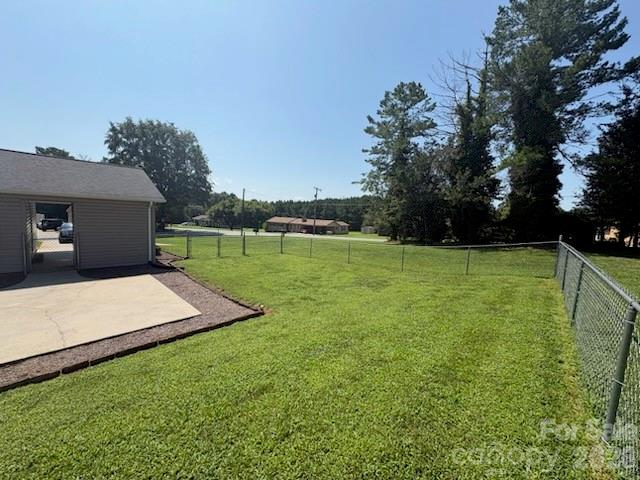 101 Apple Hill Drive 1 Property Photo 4