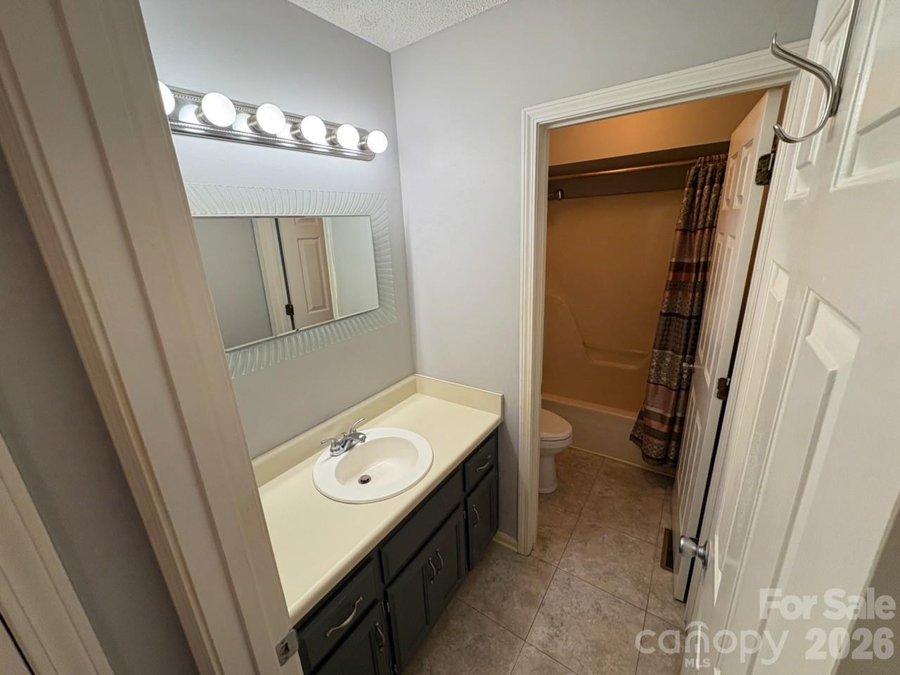 101 Apple Hill Drive 1 Property Photo 17