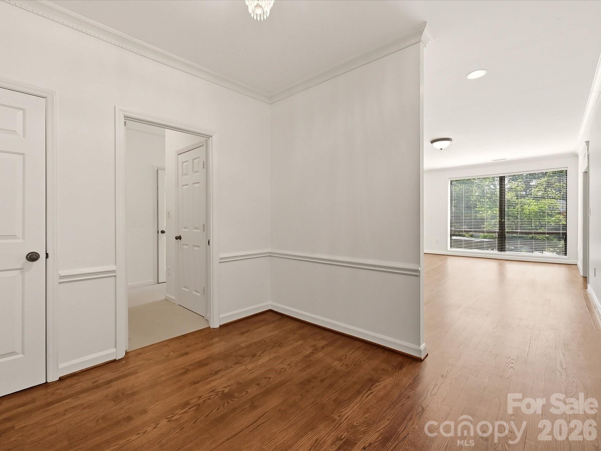 806 Cherokee Road Property Photo 8