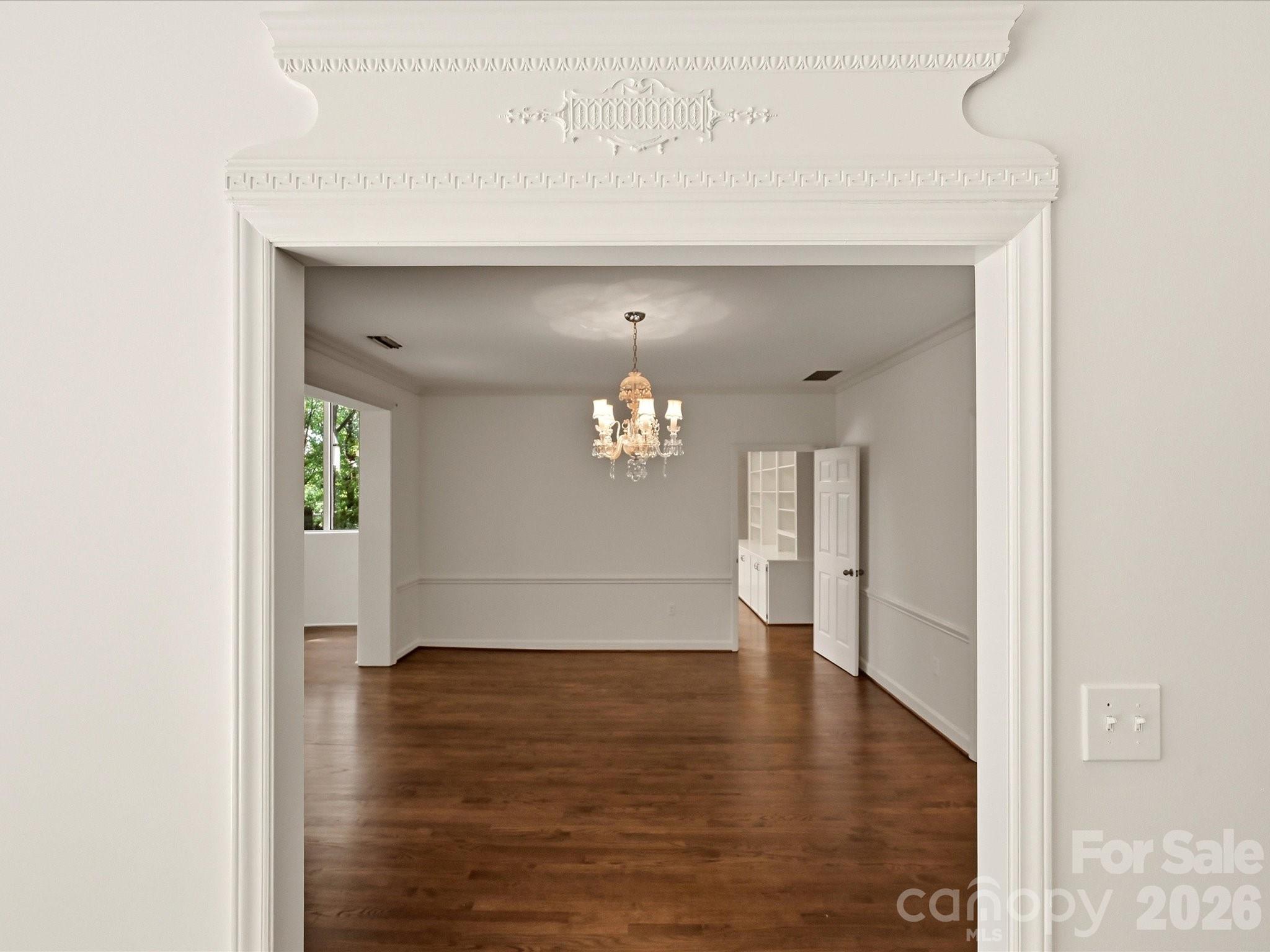 806 Cherokee Road Property Photo 10