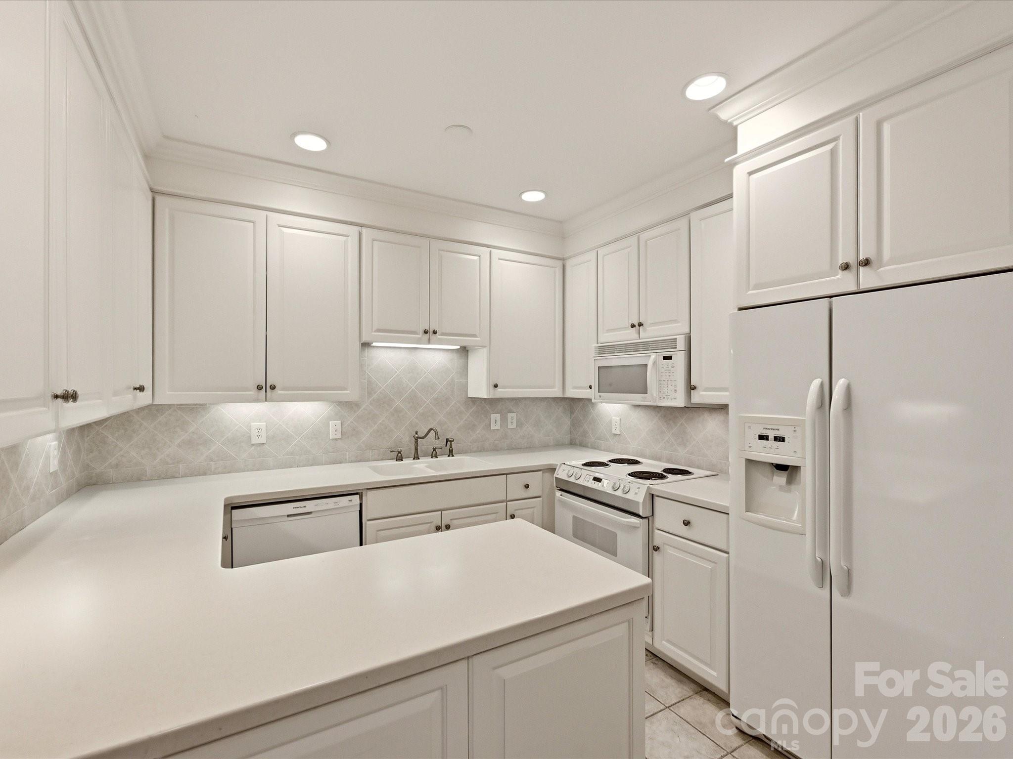 806 Cherokee Road Property Photo 15