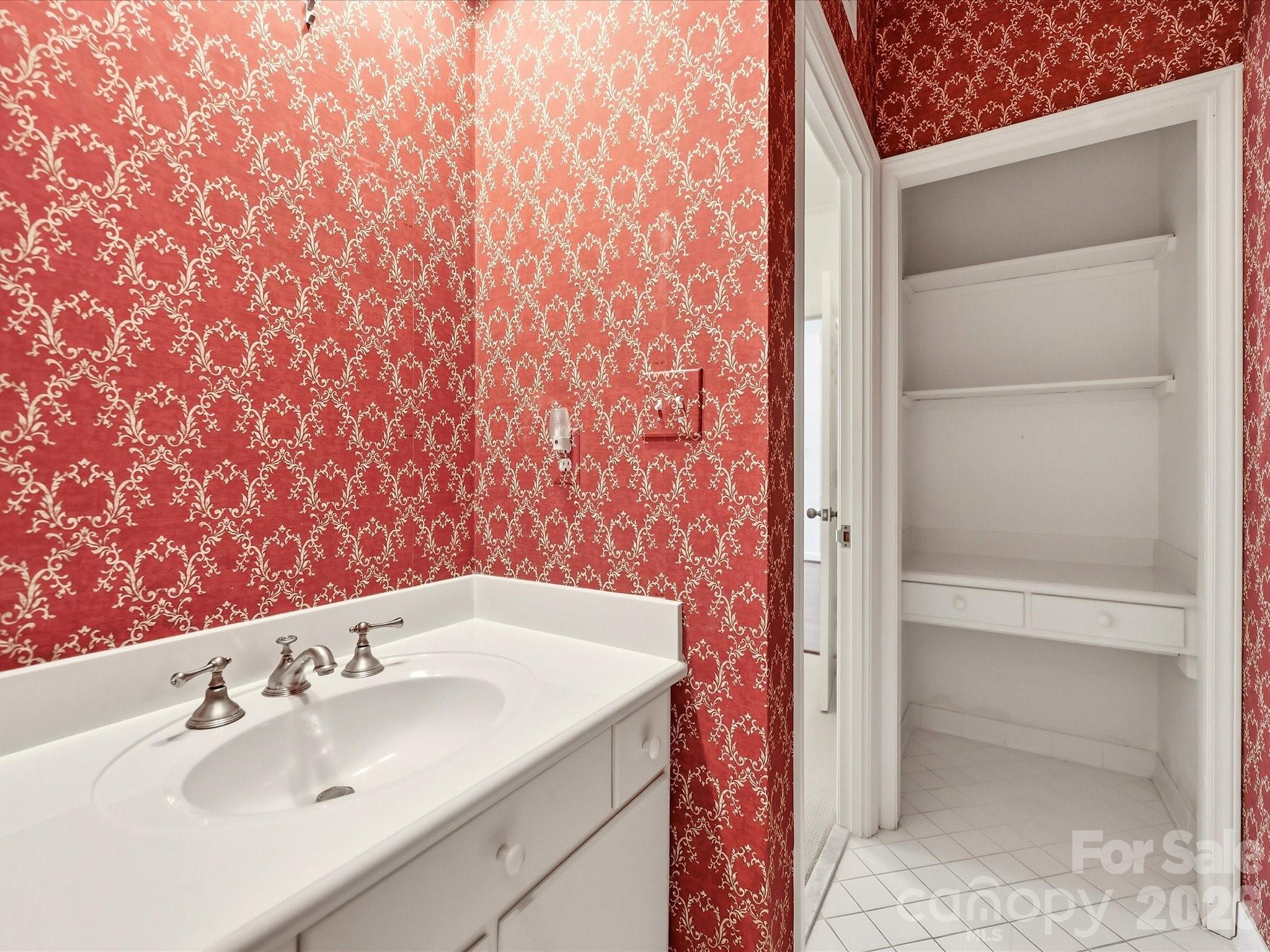 806 Cherokee Road Property Photo 32
