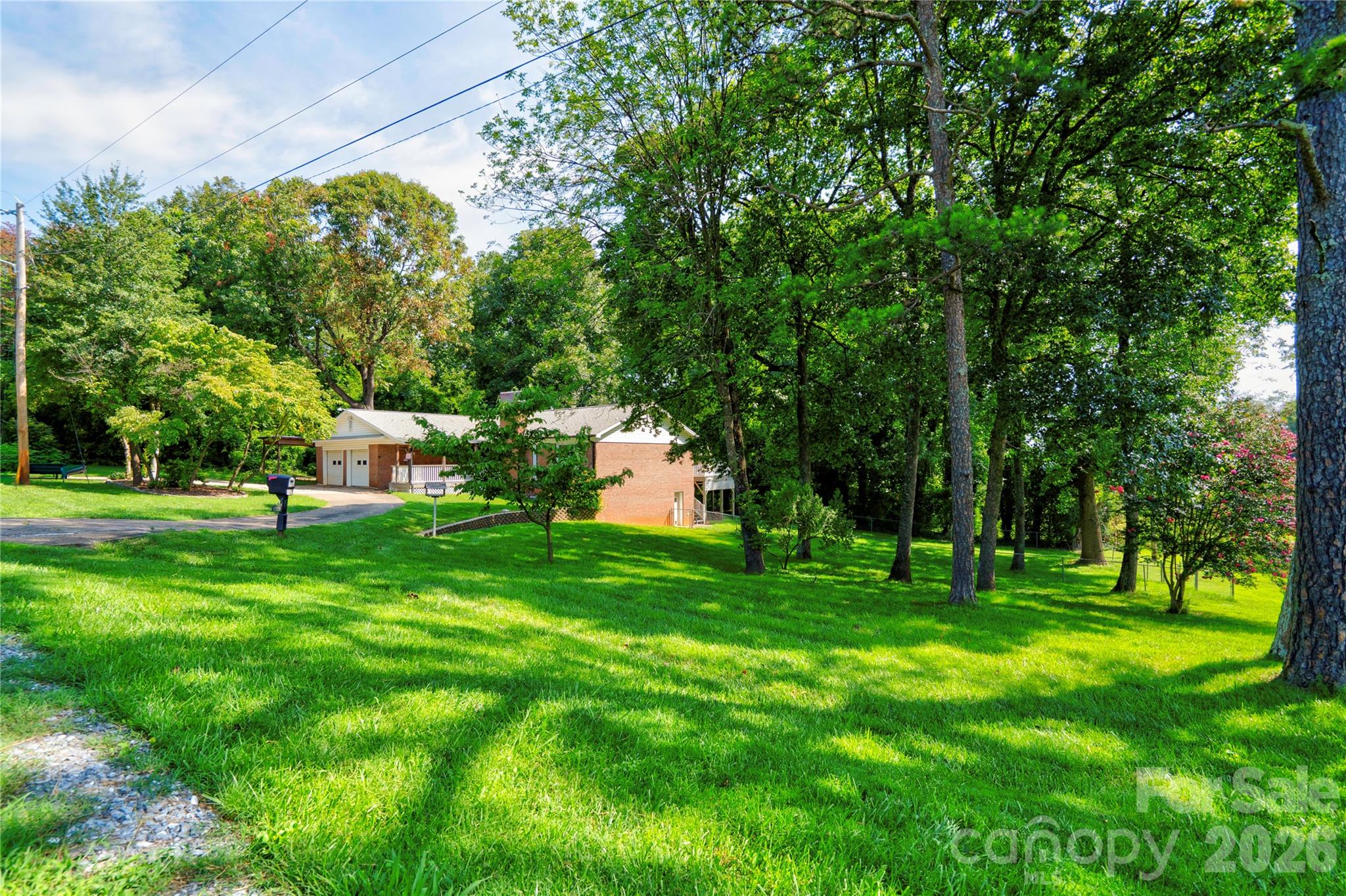 1208 N Piedmont Avenue Property Photo 2