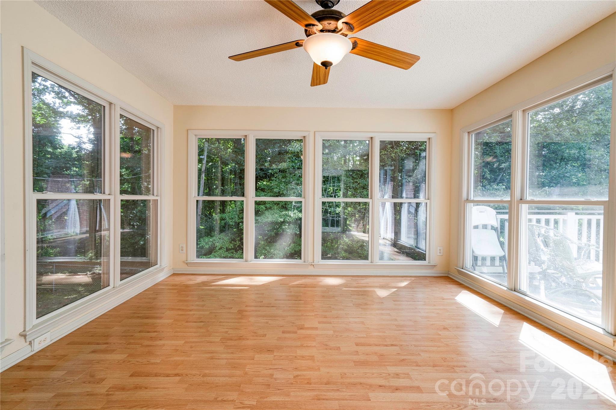 1208 N Piedmont Avenue Property Photo 12