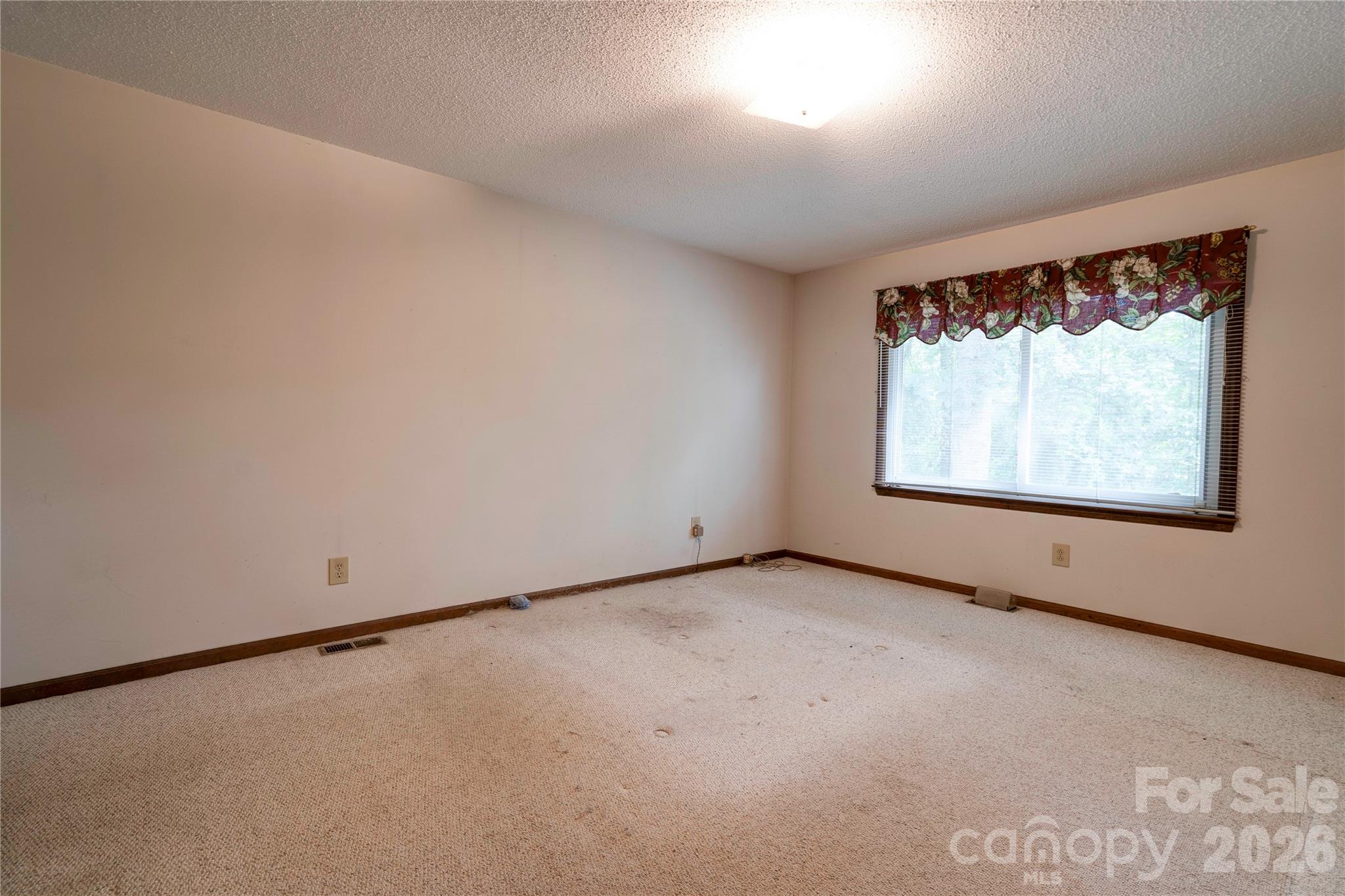 1208 N Piedmont Avenue Property Photo 14