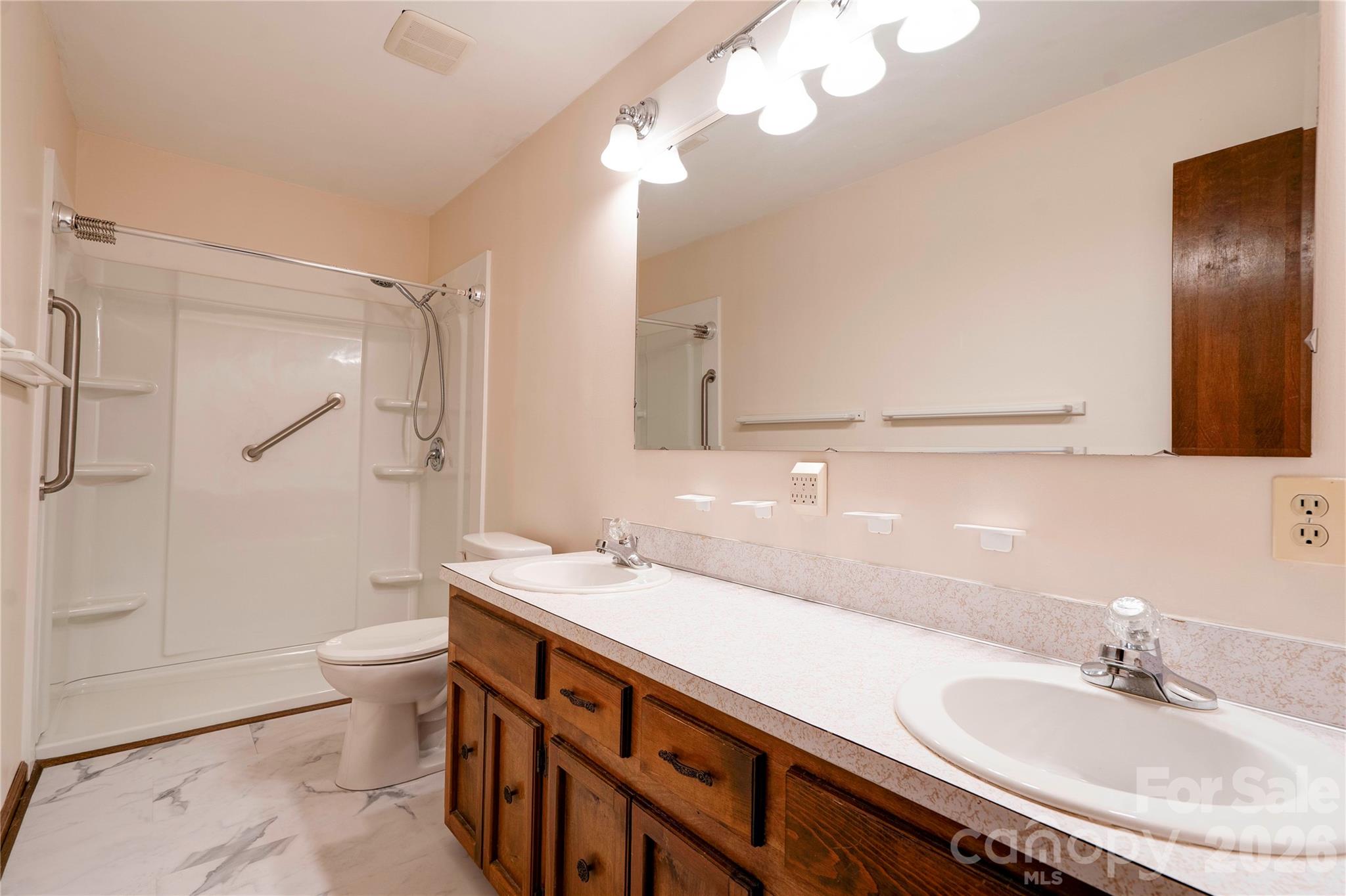 1208 N Piedmont Avenue Property Photo 16