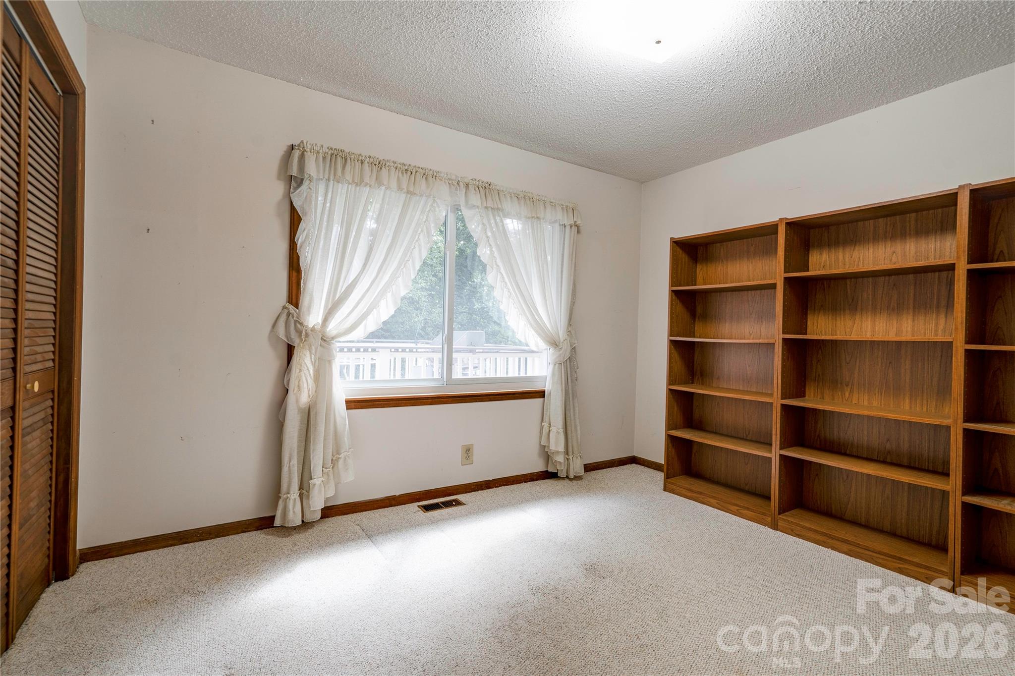 1208 N Piedmont Avenue Property Photo 17