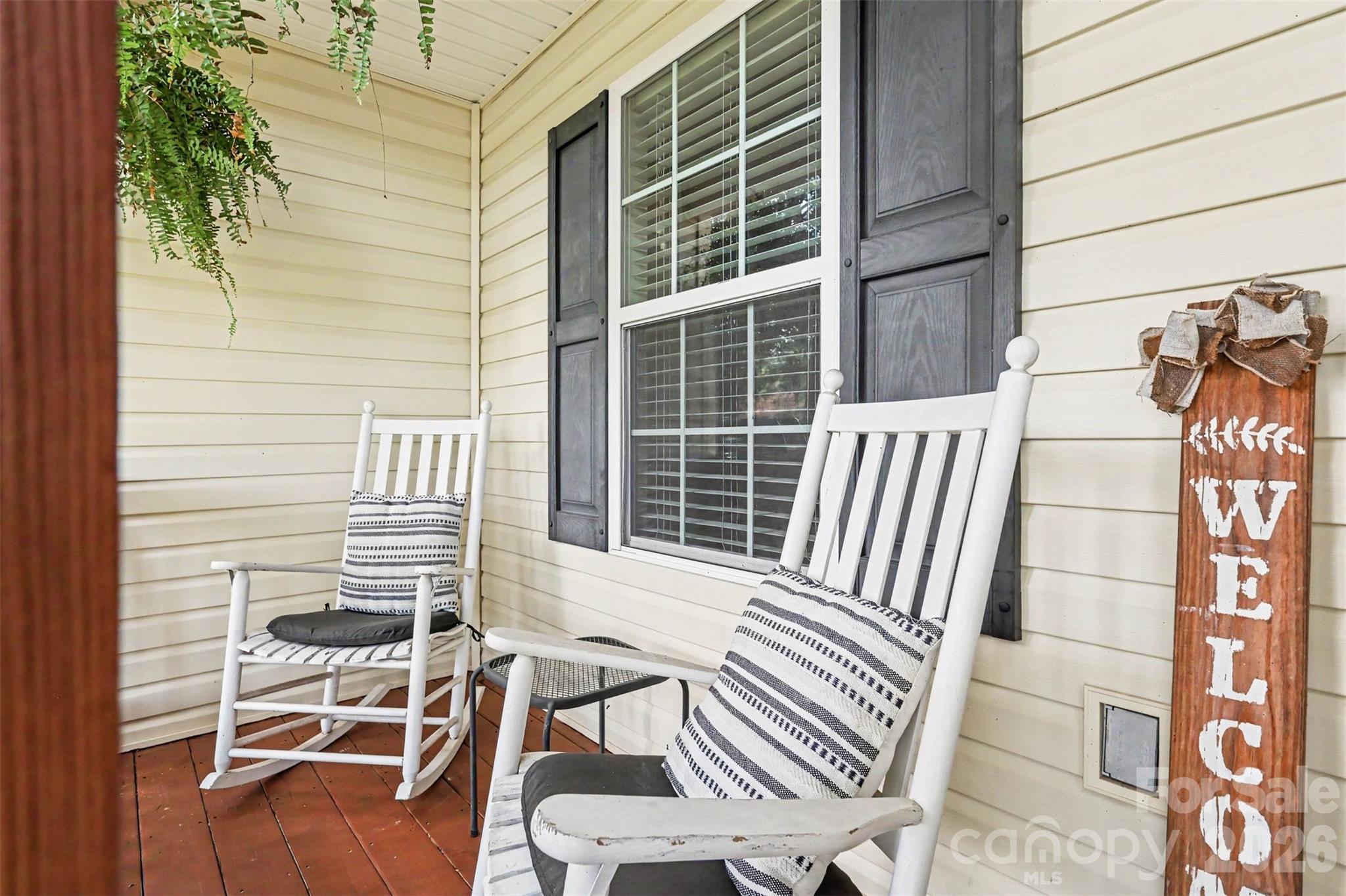 721 Daves Road Property Photo 2
