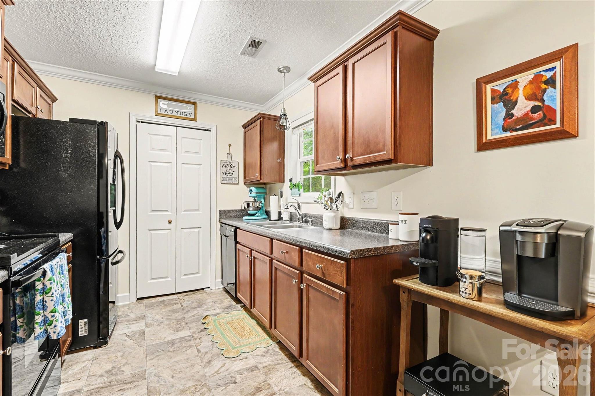 721 Daves Road Property Photo 8