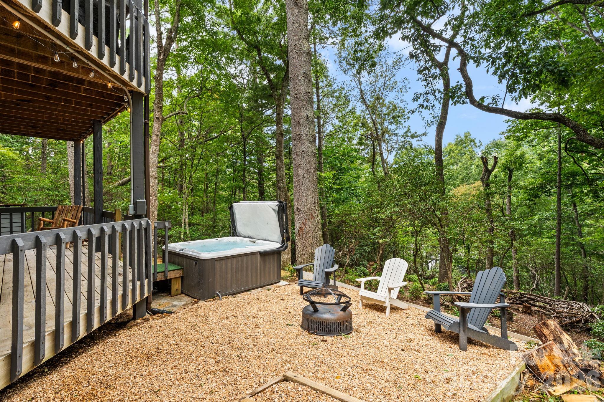 383 Bear Ridge Trail Property Photo 4