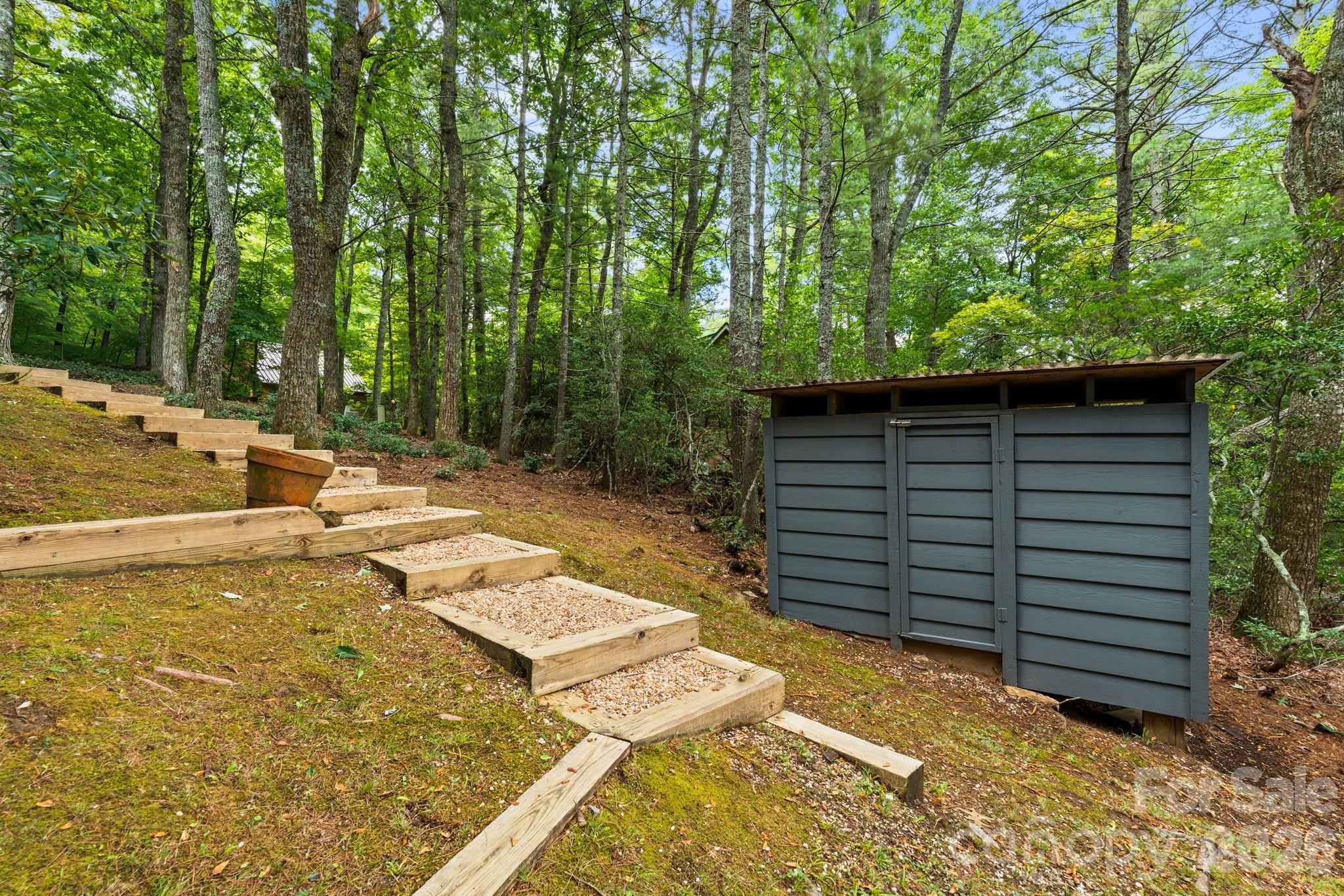 383 Bear Ridge Trail Property Photo 42