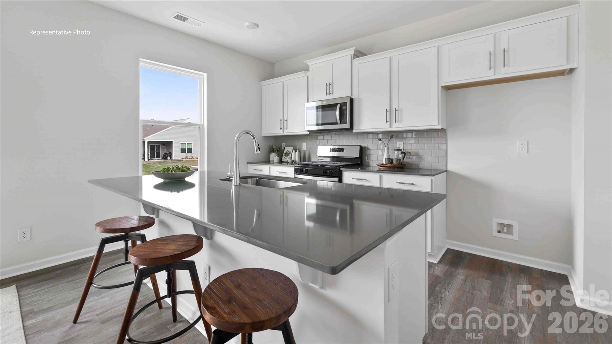 636 17th Avenue Drive Property Photo 10