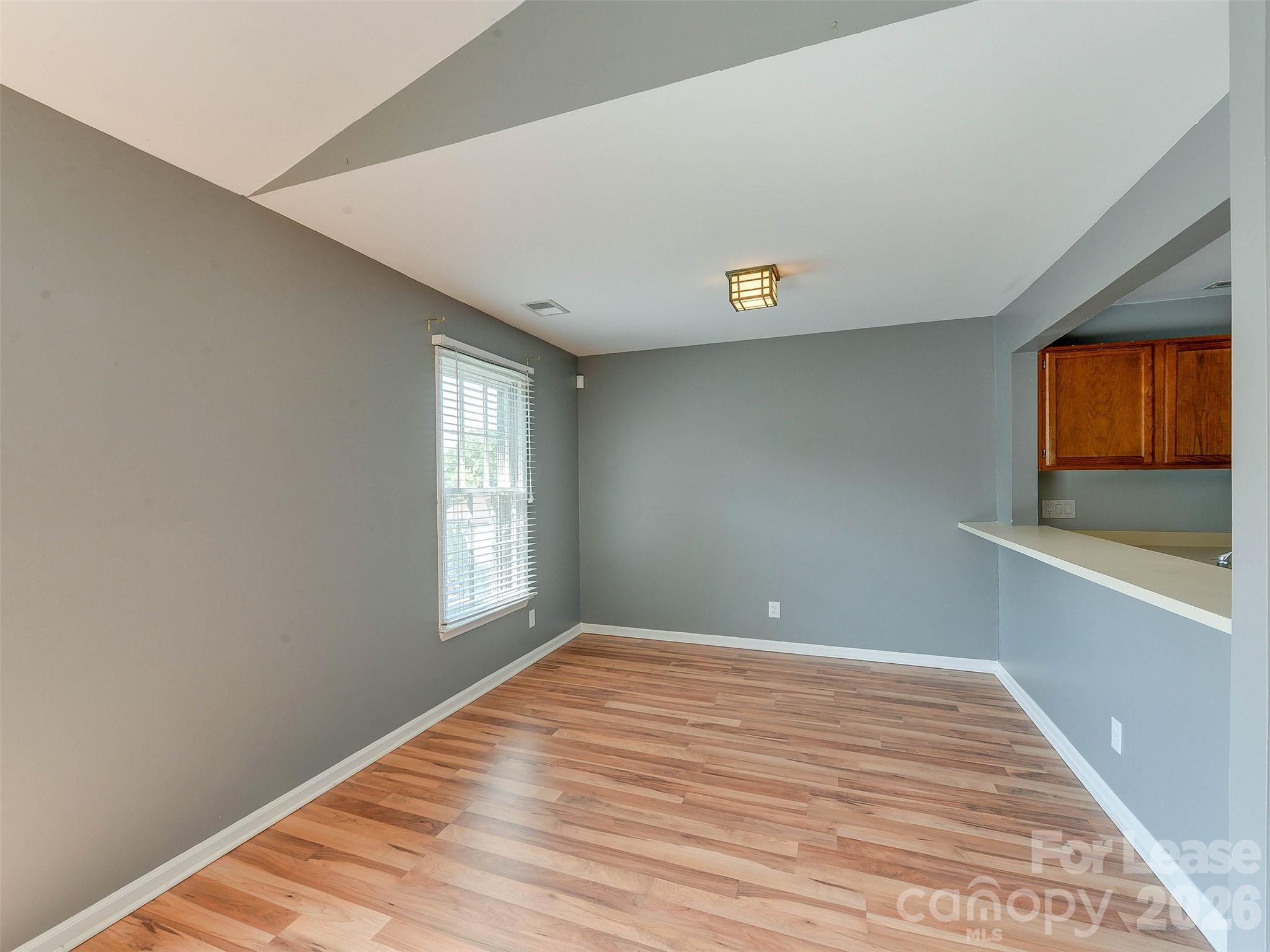 766 Marsh Road 7 Property Photo 14