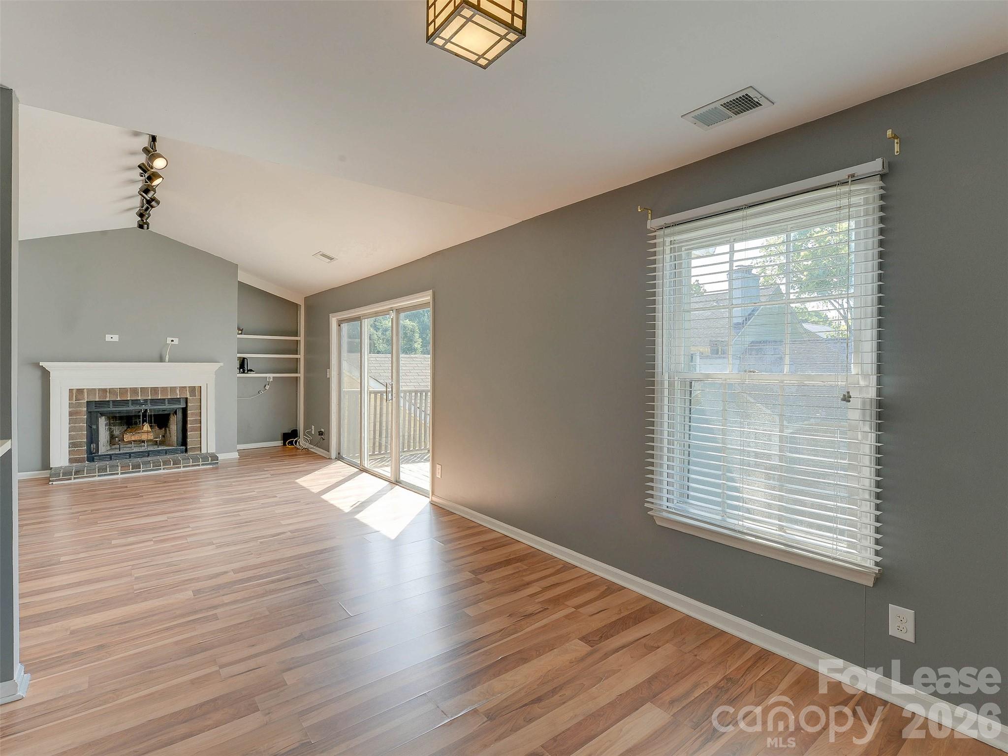 766 Marsh Road 7 Property Photo 18