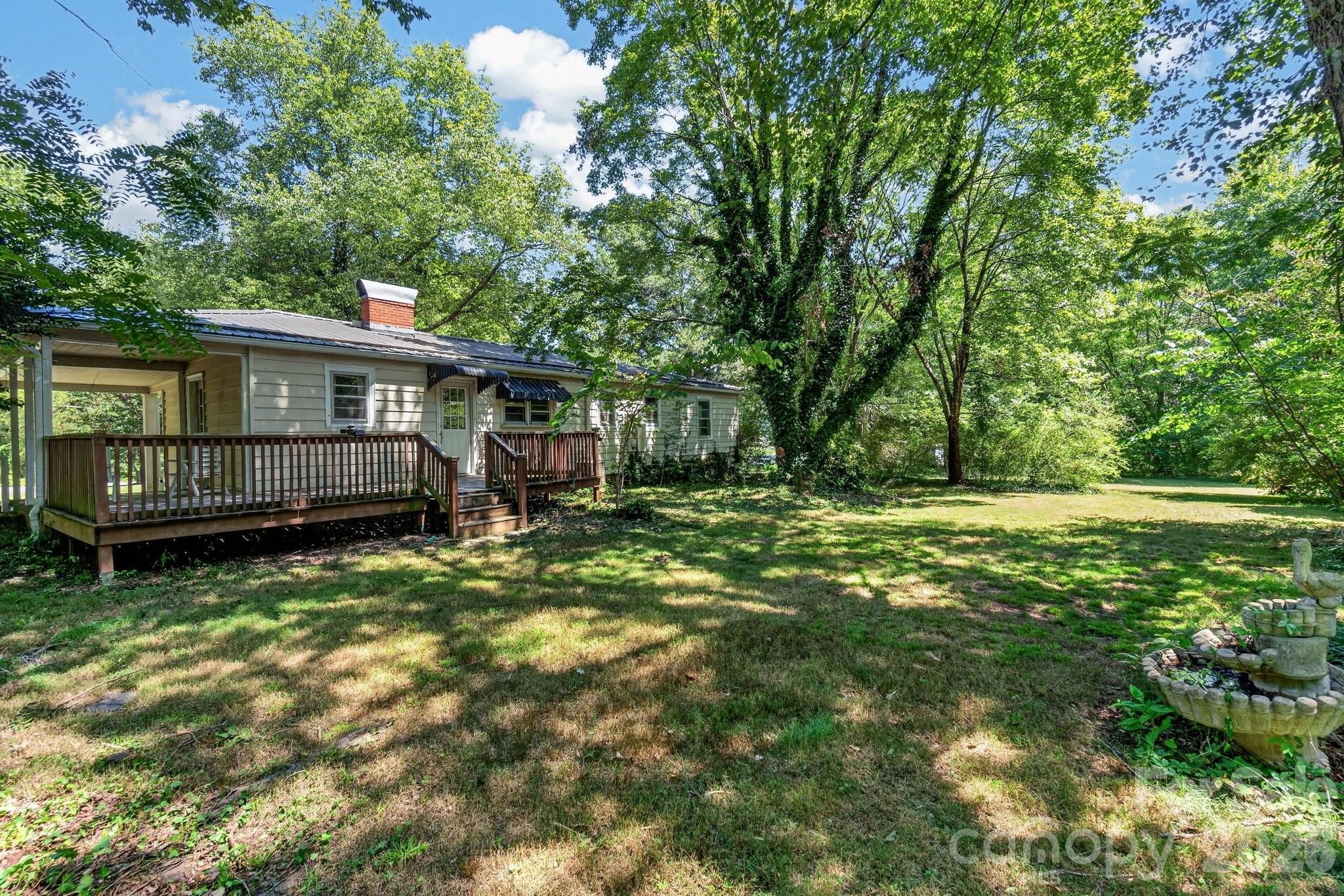 7257 Sherrills Ford Road Property Photo 4