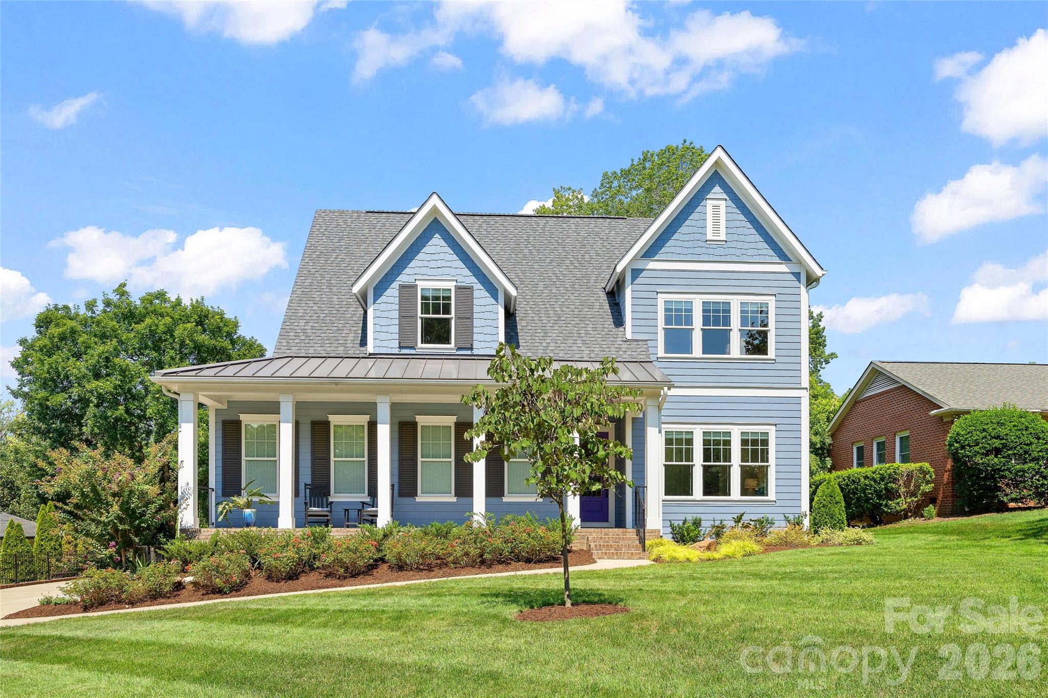 2511 Tower Court Property Photo 1