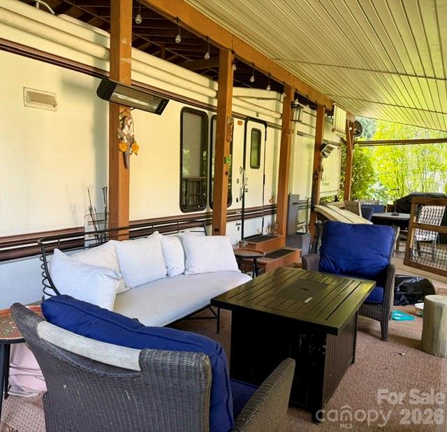 284 Aqua Vista Loop Property Photo 15