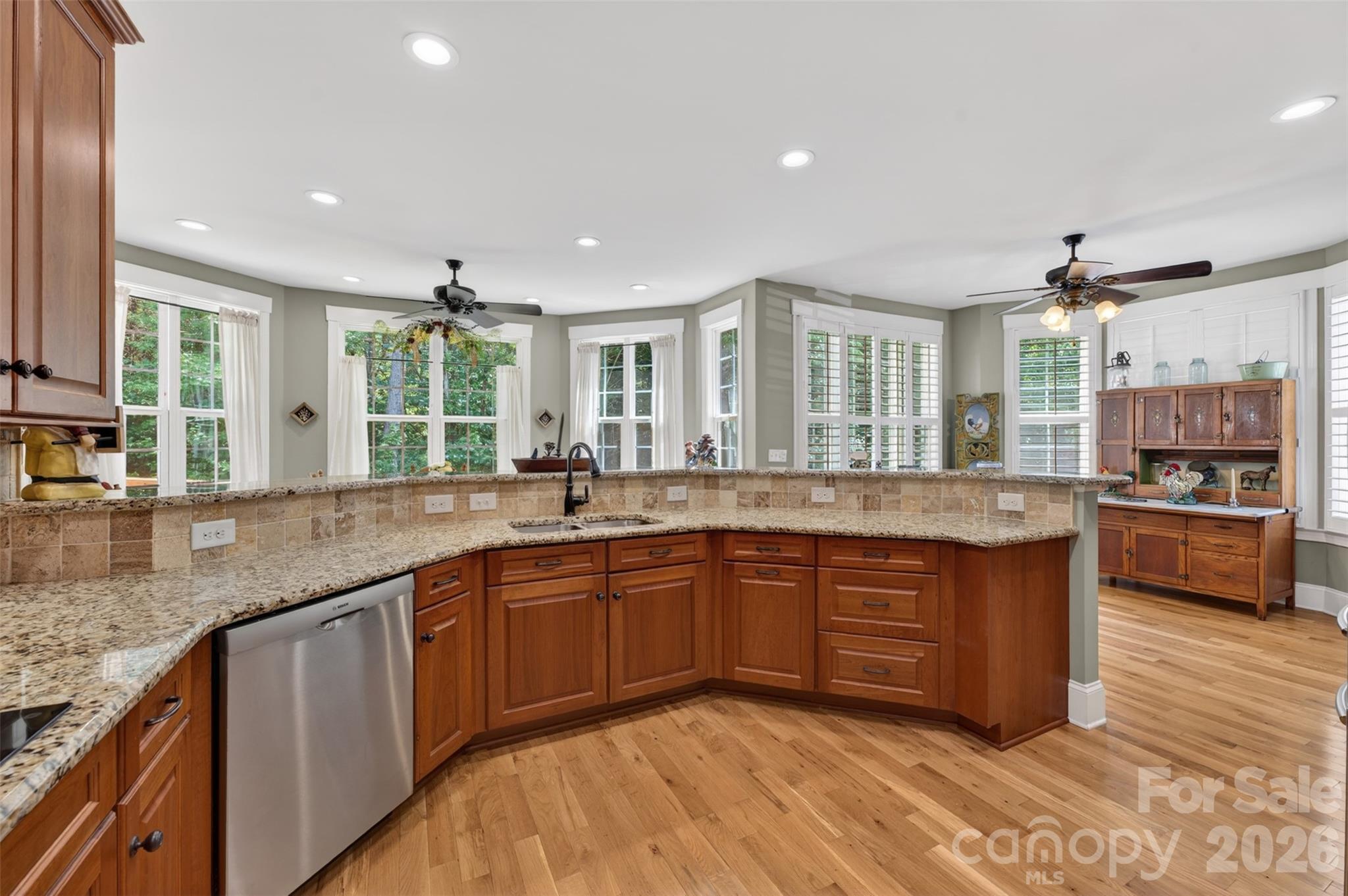 8611 Kerns Meadow Lane Property Photo 10