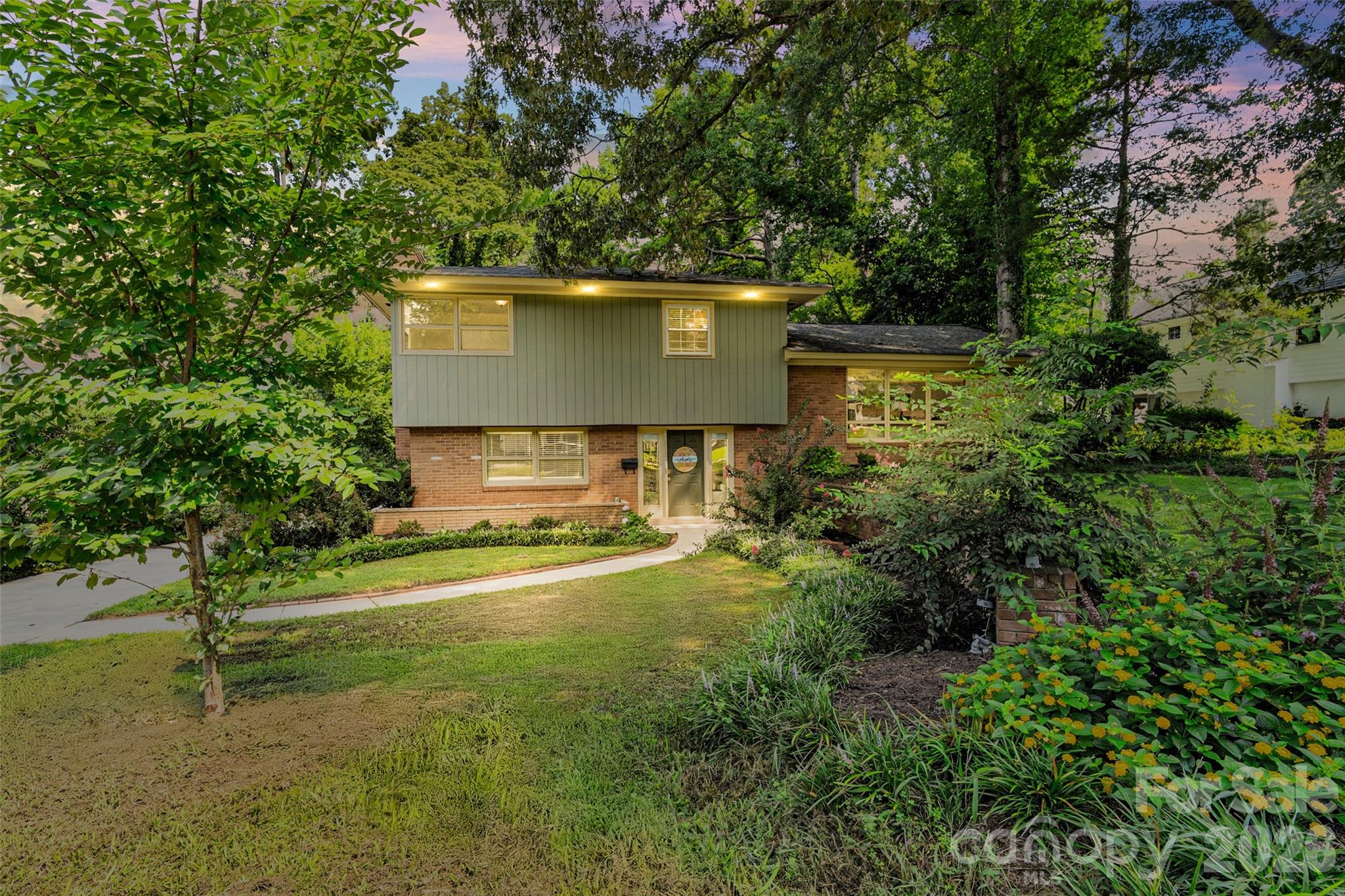 2911 Arundel Drive Property Photo 1
