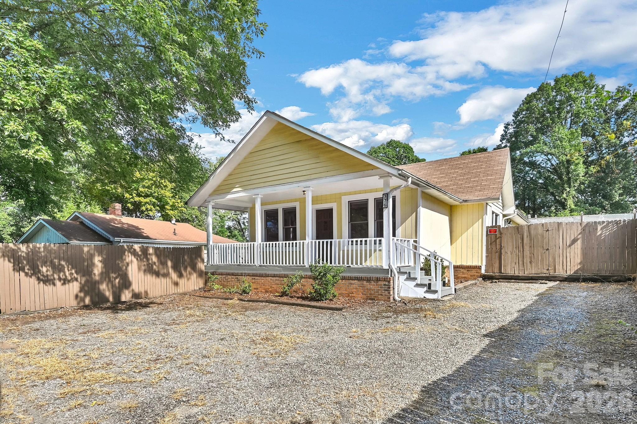 376 Fairview Road Property Photo 2