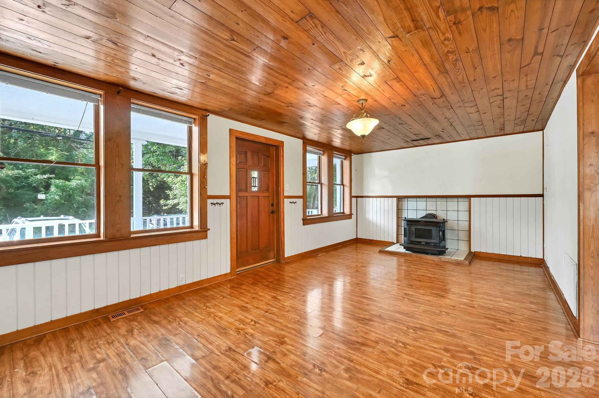 376 Fairview Road Property Photo 4