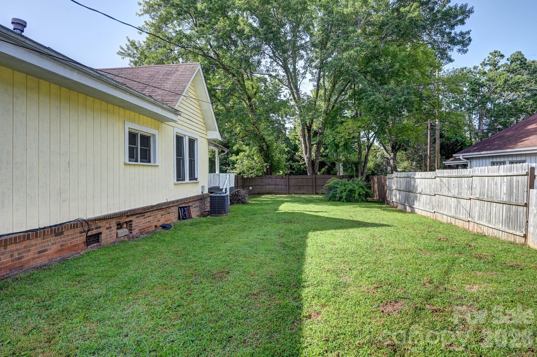 376 Fairview Road Property Photo 28