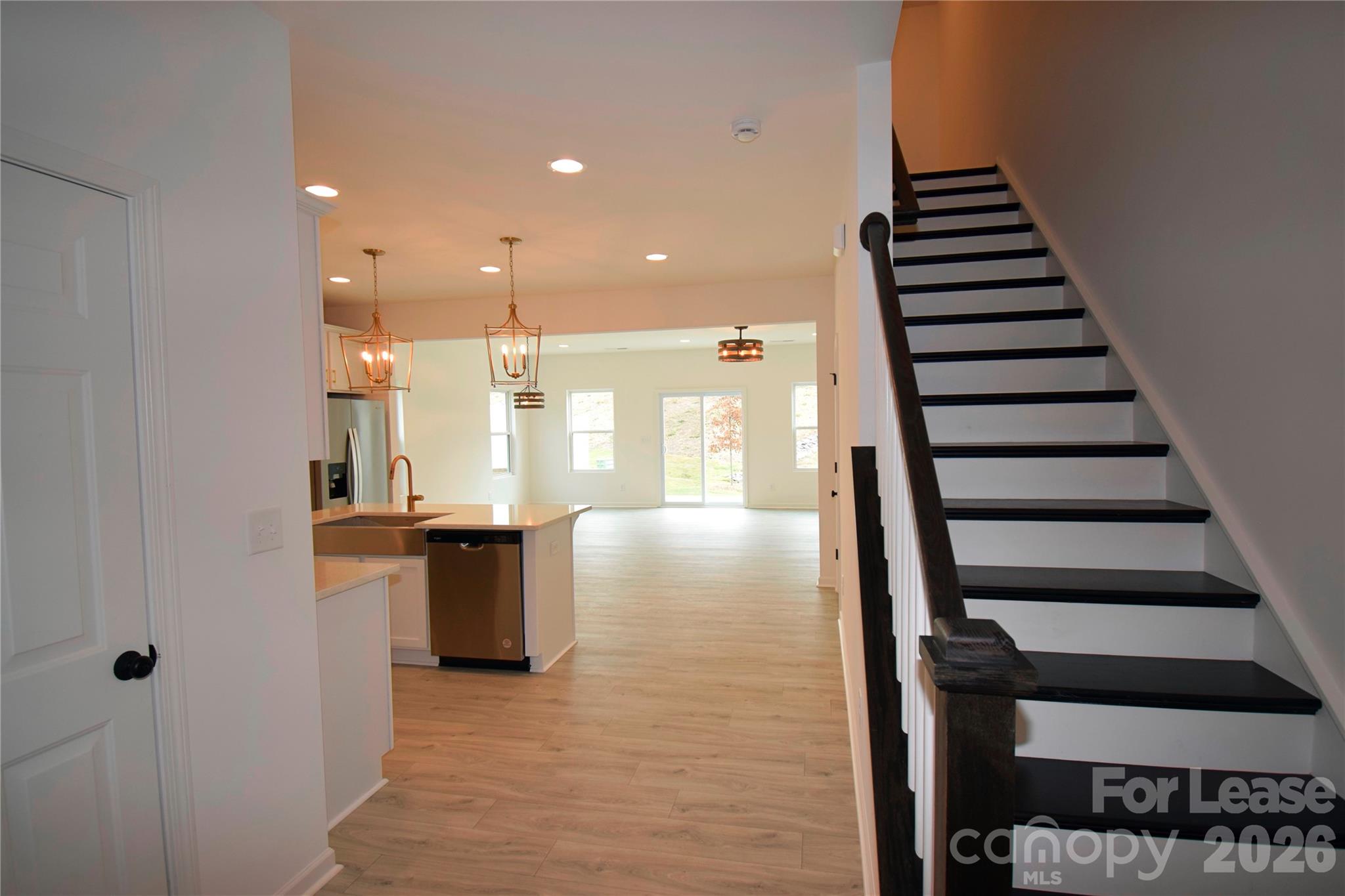 11816 Basking Drive Property Photo 6